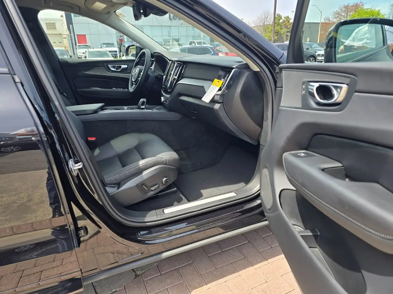 Volvo XC60 снимка Volvo XC60