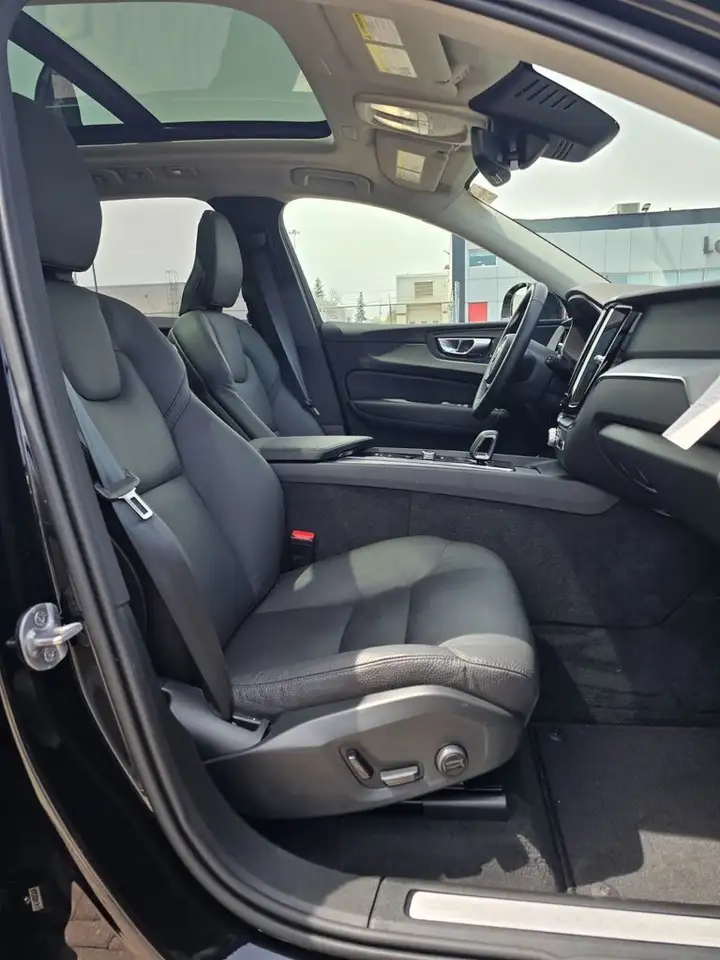 Volvo XC60 снимка Volvo XC60