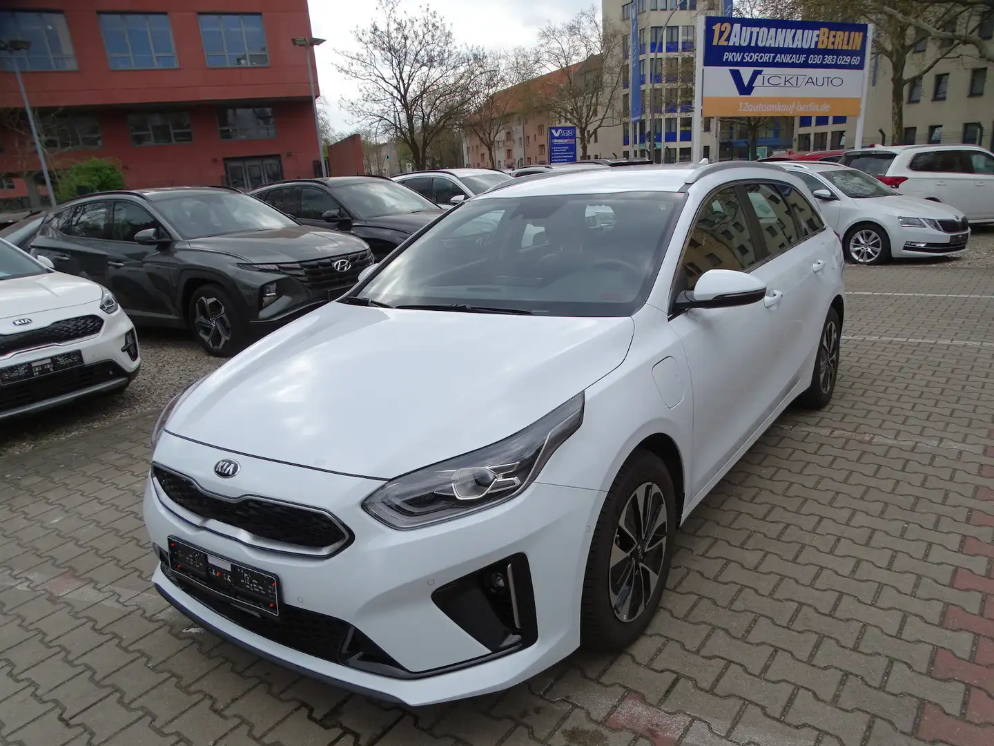 Kia Ceed SW / cee'd SW cee´d Sportswagon 1.6 Plug-in Hybrid Spirit Paket Weiß - 1