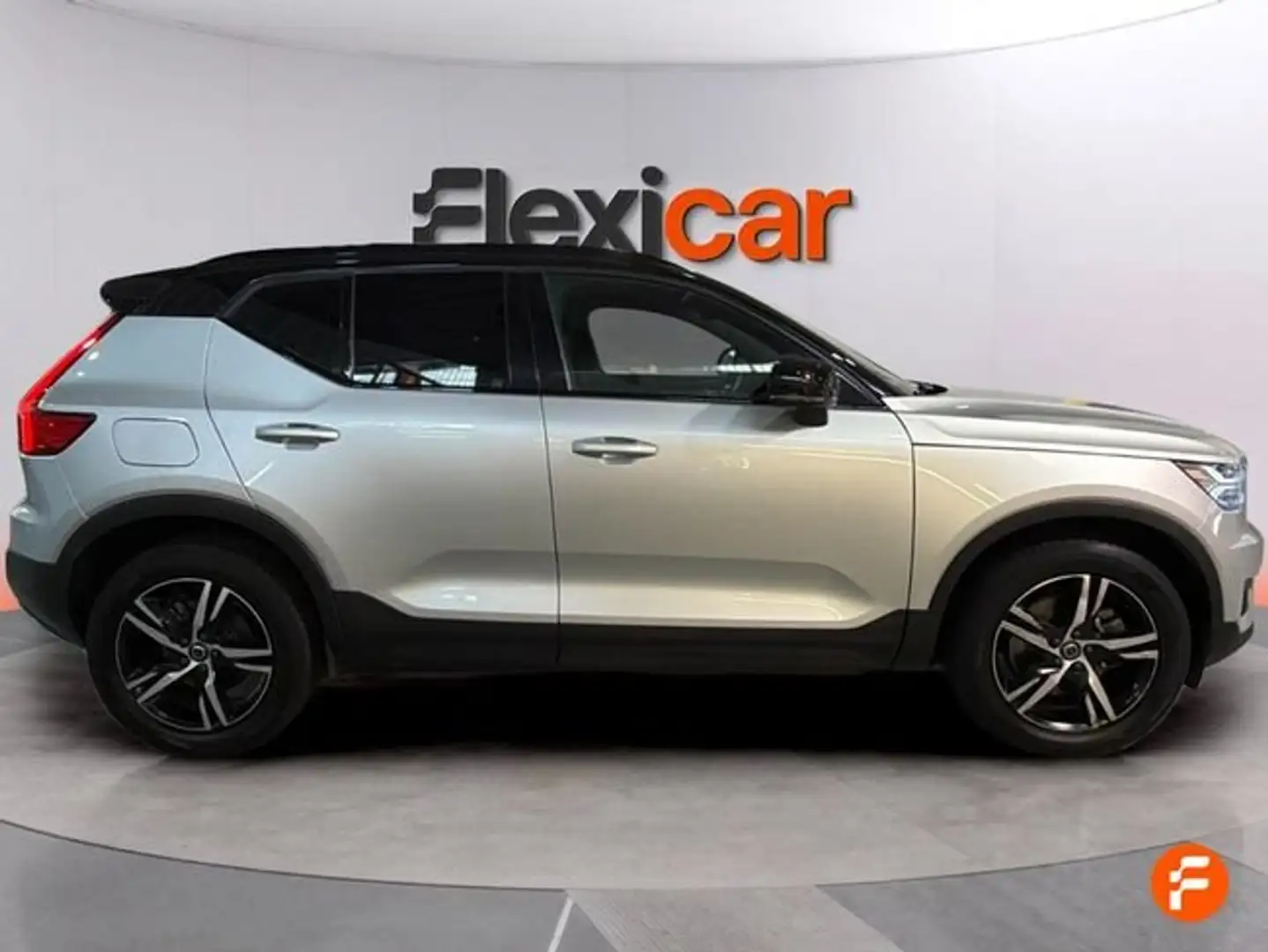 Volvo XC40 T4 R-Design AWD Aut. Blanco - 2