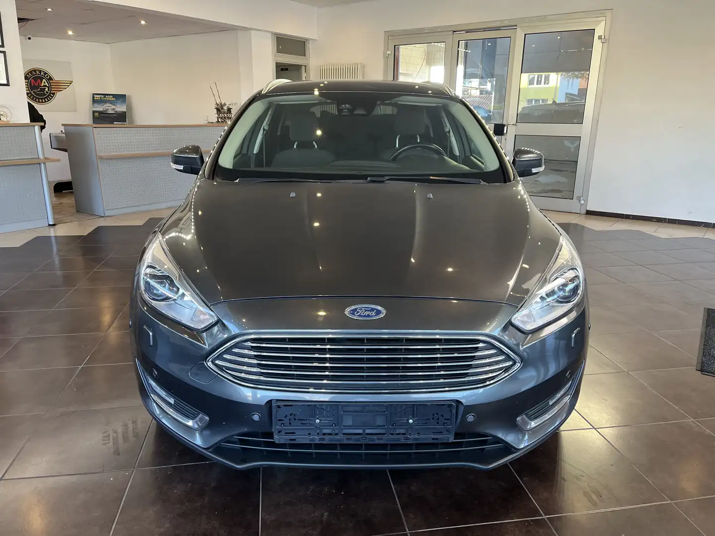 Ford Focus Titanium*SHZ*RFK*TPM*Automatik*TOP*Navi Grau - 2