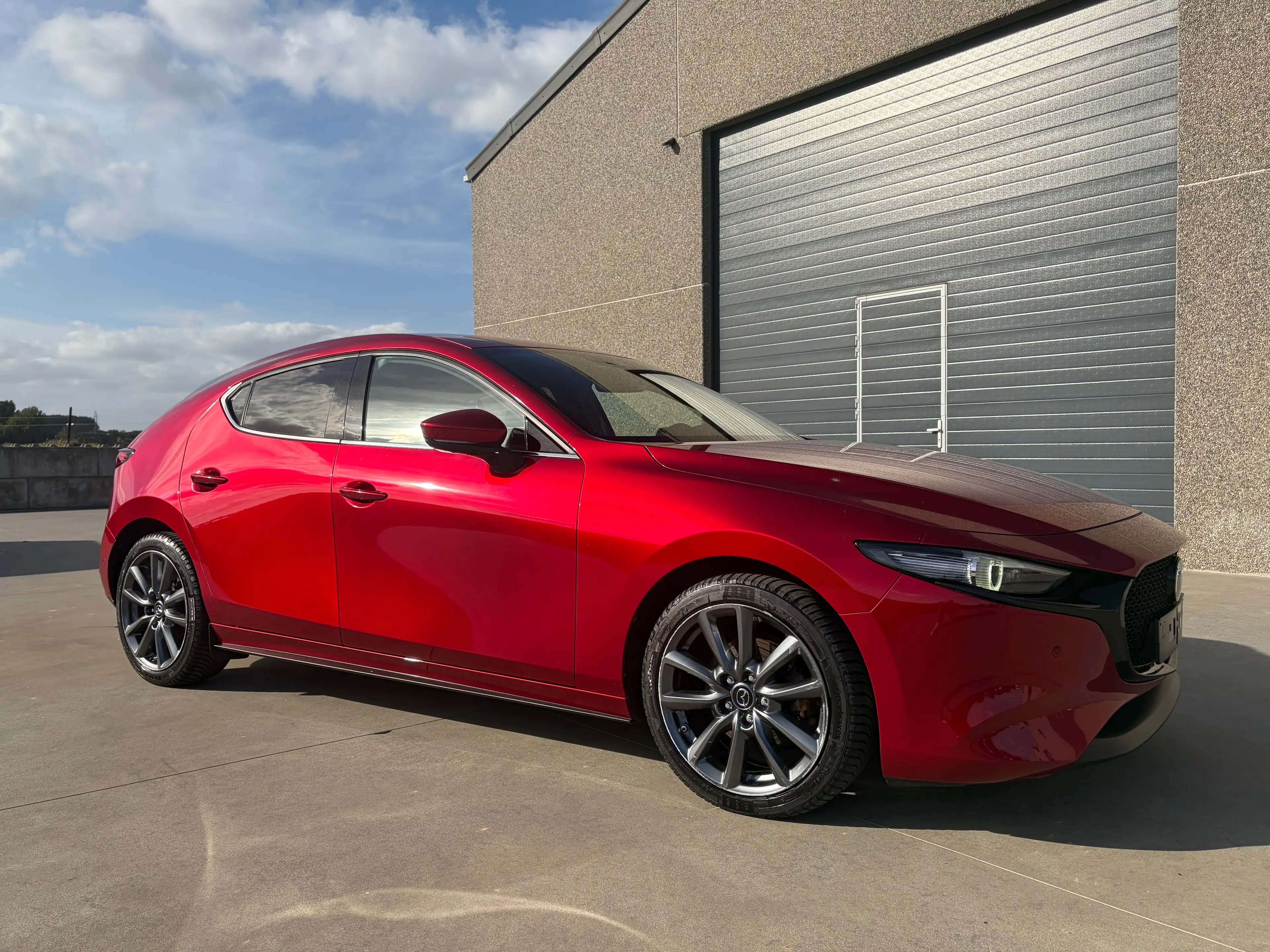 Mazda 3 3 Hatchback 2.0i e-Skyactiv-G Hybrid - CUIR - CAMERA - Garantie — photo 2