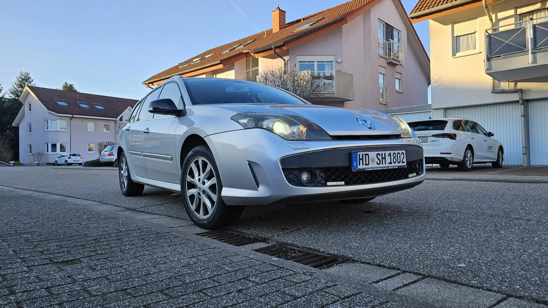 Renault Laguna Grandtour 2.0 16V 140 Dynamique Gris - 1