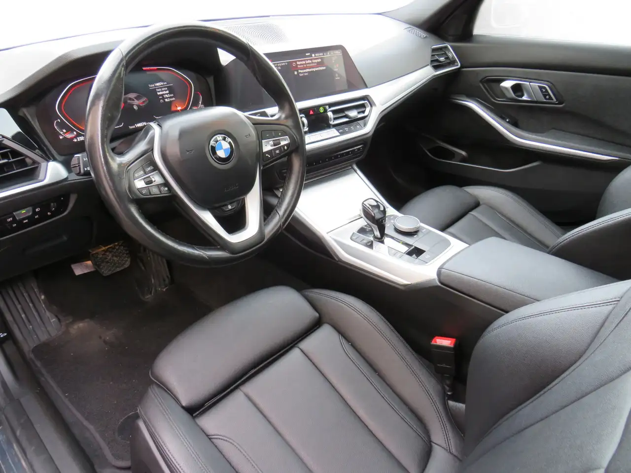 BMW 3 Series снимка BMW 3 Series