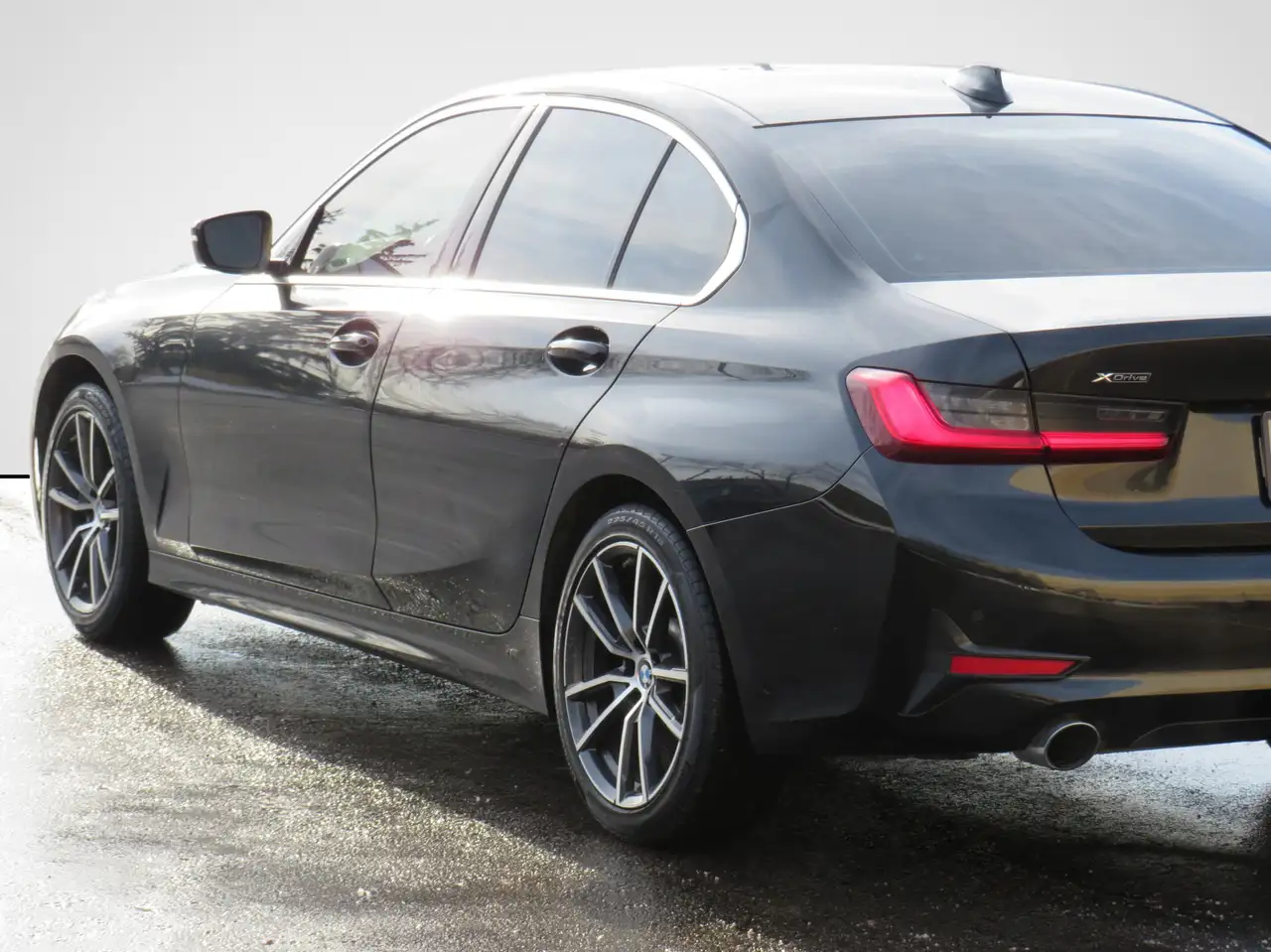 BMW 3 Series снимка BMW 3 Series