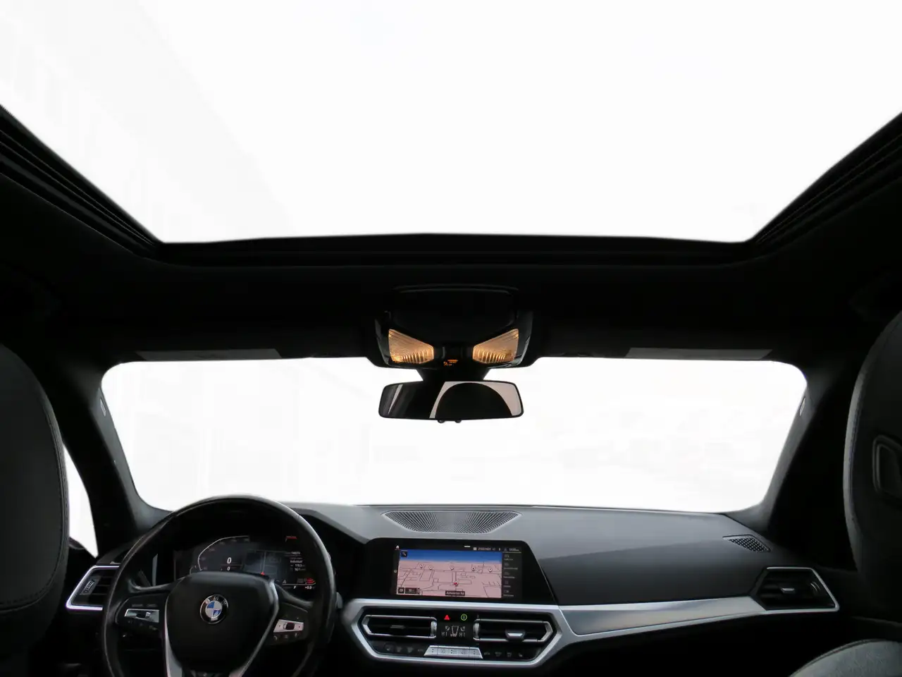 BMW 3 Series снимка BMW 3 Series