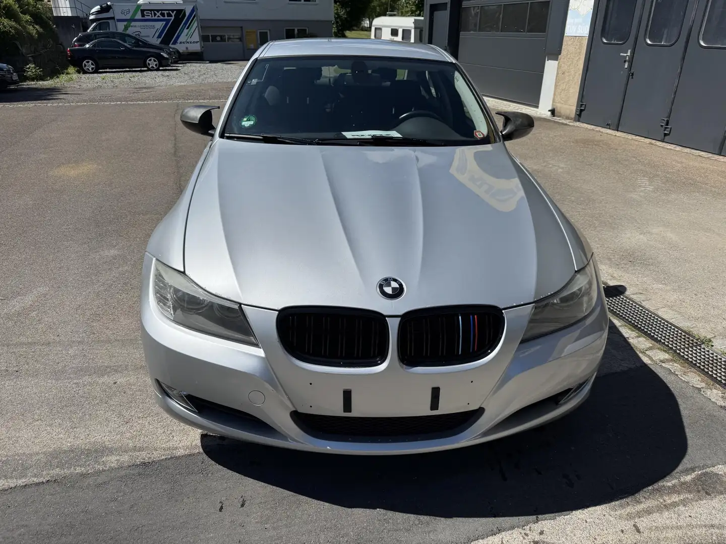 BMW 318 318i (143PS) Klimaauto/SH/17"ALU 2.0 105kW (143) Stříbrná - 2