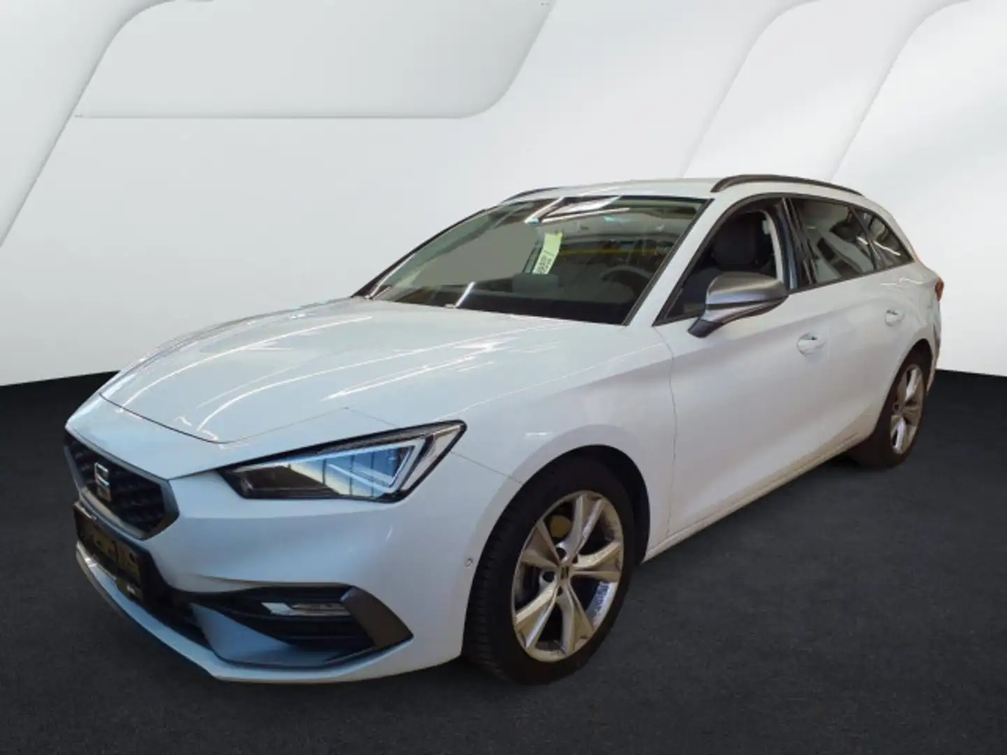 SEAT Leon Sportstourer 1.5 eTSI DSG FR MATRIX NAVI KA Weiß - 2