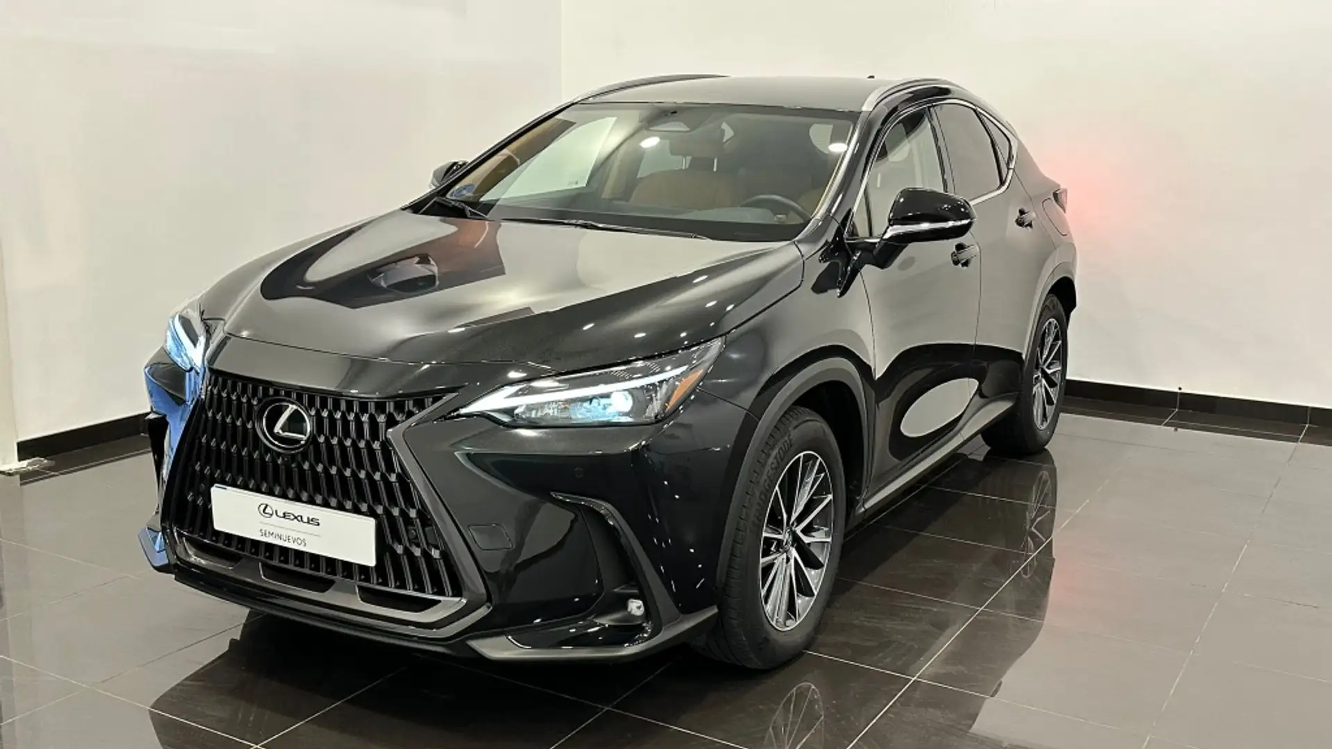 Lexus NX 450h+ Executive+ 4WD Negro - 1