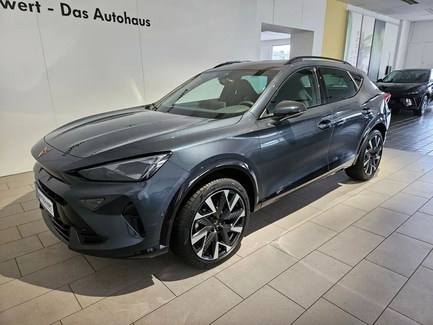 CUPRA Formentor 1.5 eTSI Dynamic DSG 5JGar LED RFK 19 Grigio - 2