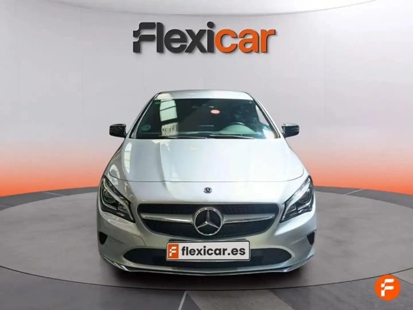 Mercedes-Benz CLA 200 Shooting Brake 200d 7G-DCT Gris - 2
