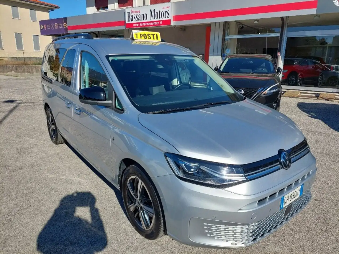 Volkswagen Caddy 2.0 TDI 122 CV DSG Life Maxi 7 Posti Argento - 2