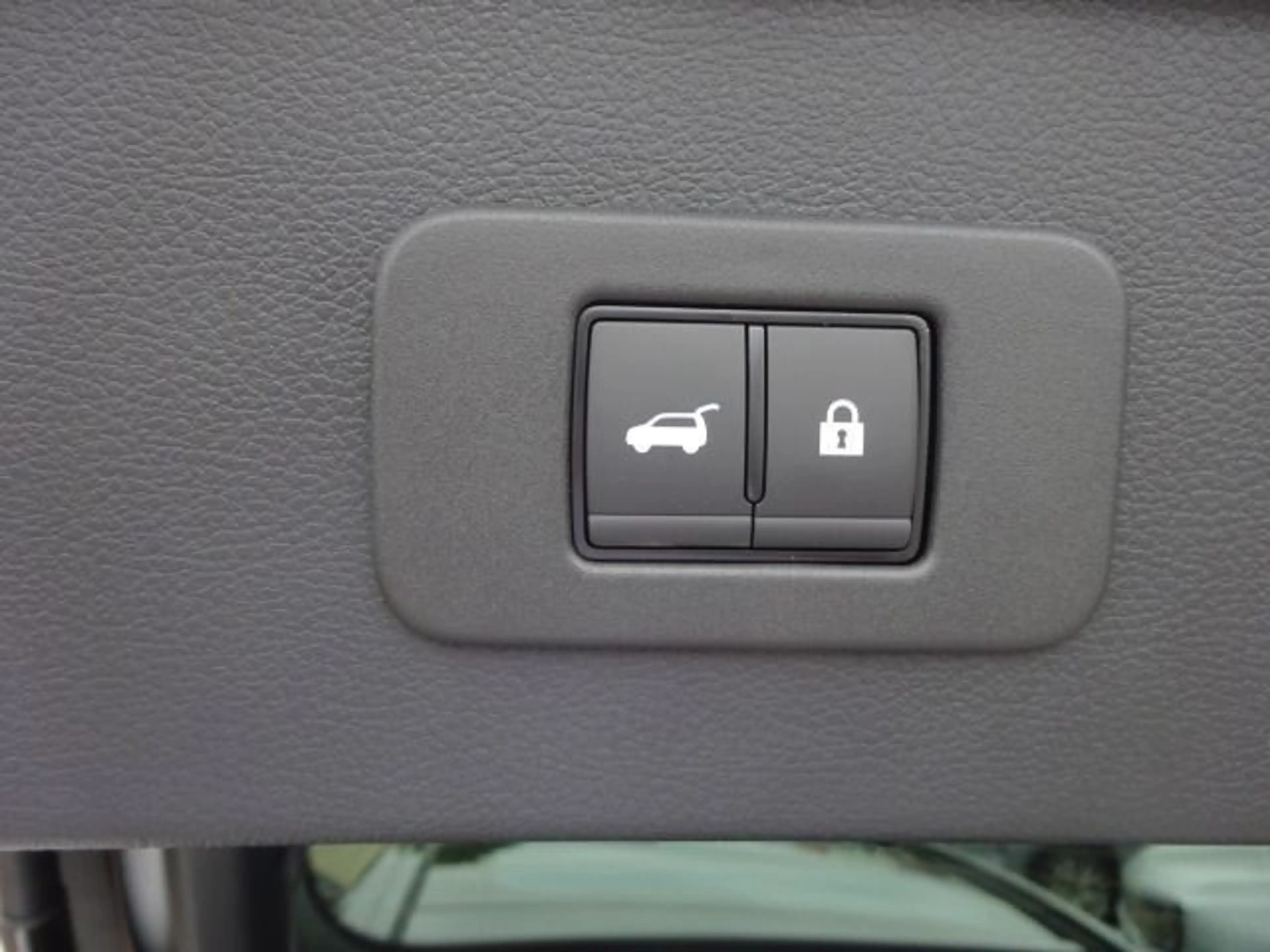 Nissan Leaf Advance 75kWh PGD Winter V2L HUD — photo 12