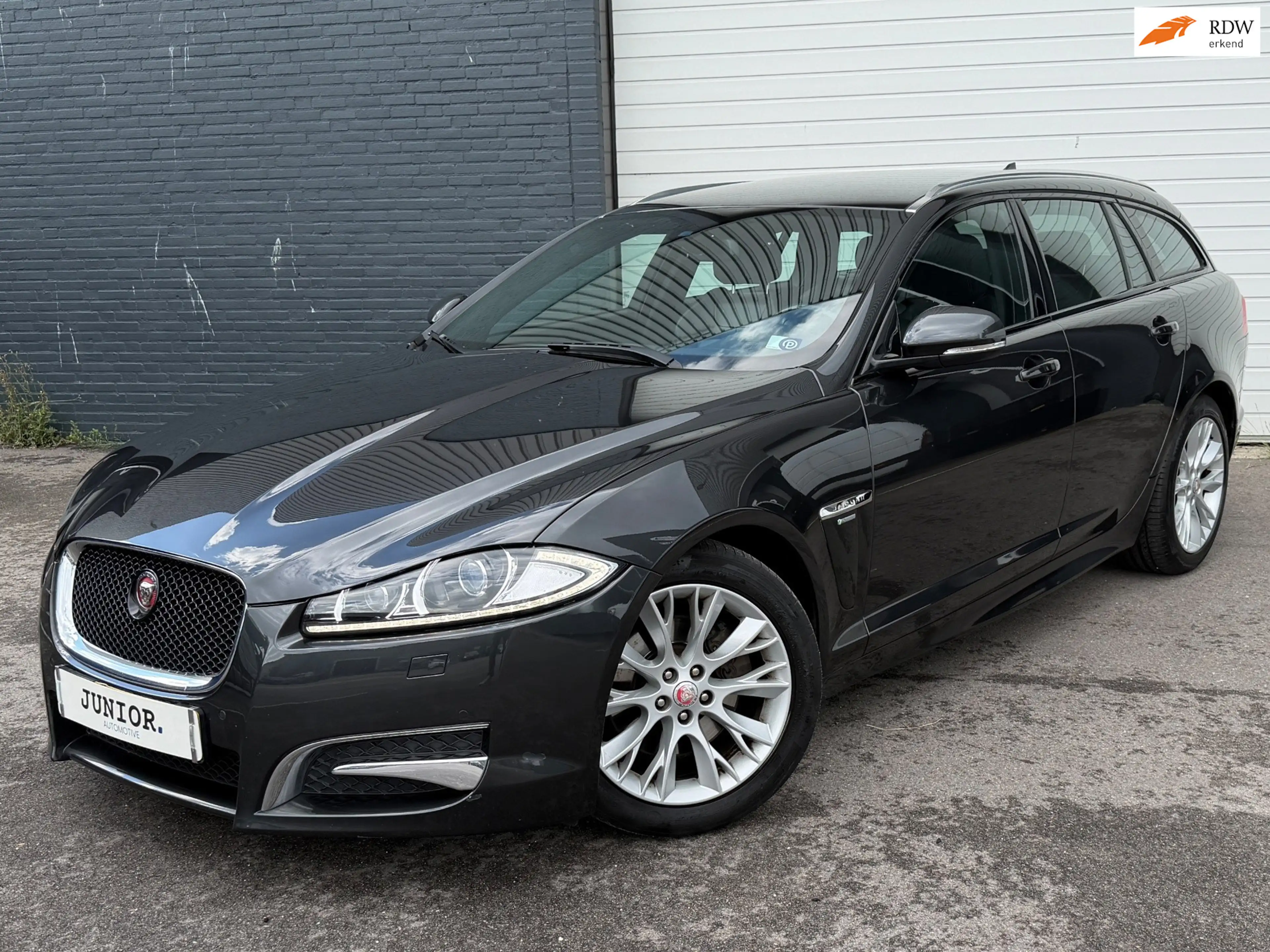 Jaguar XF Sportbrake 2.2D R-DESIGN/MEMORY/STUUR-STOELVERWARM