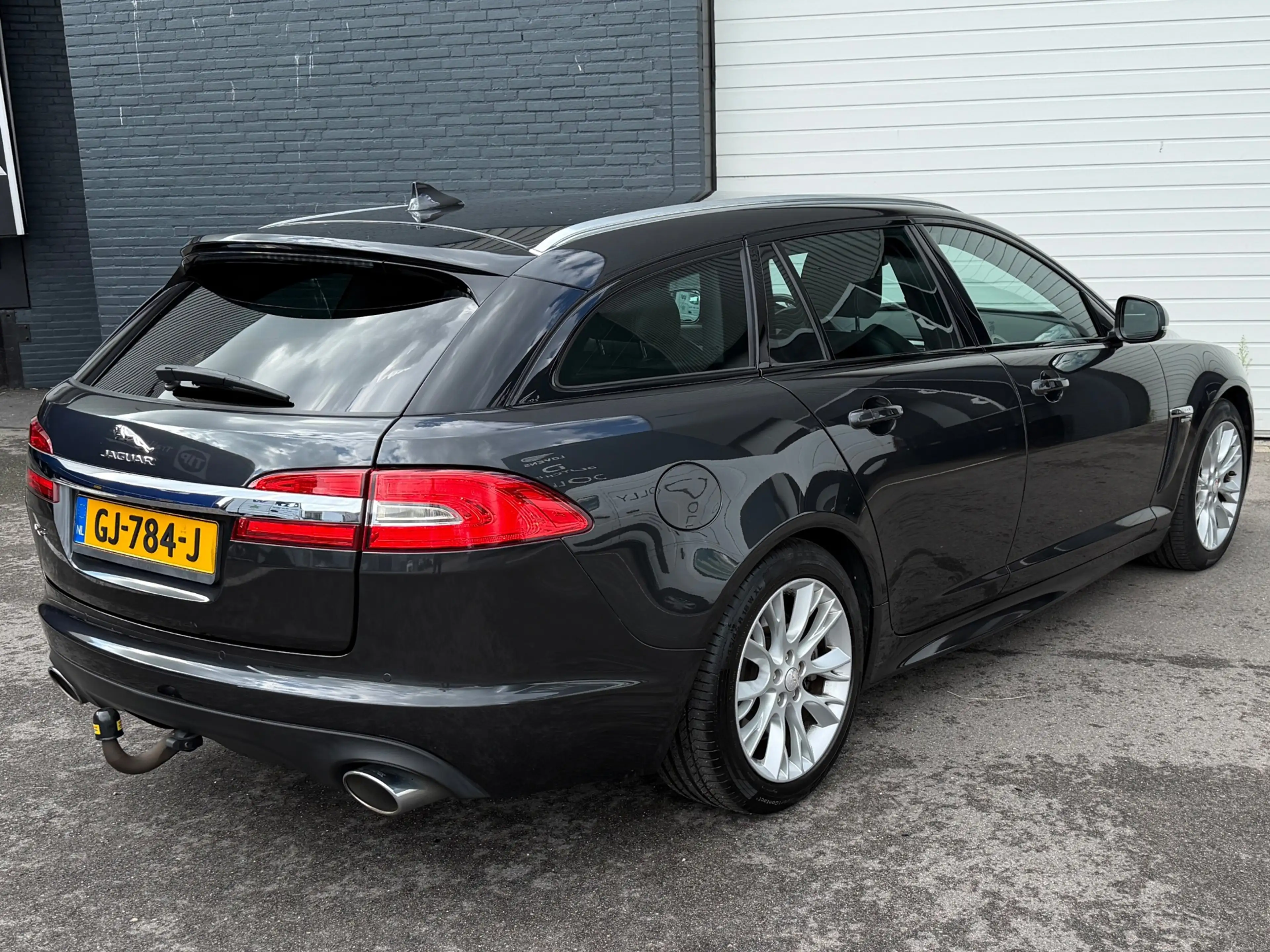 Jaguar XF Sportbrake 2.2D R-DESIGN/MEMORY/STUUR-STOELVERWARM — photo 8