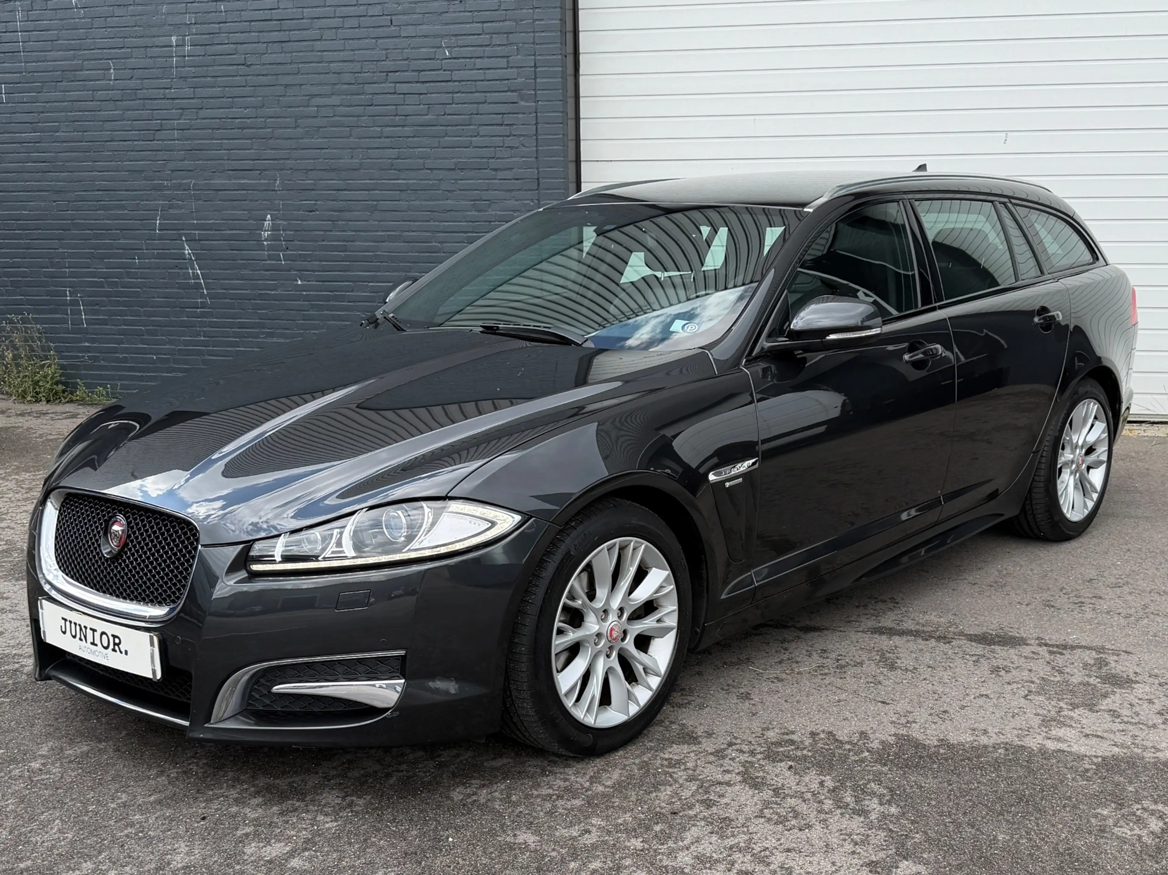 Jaguar XF Sportbrake 2.2D R-DESIGN/MEMORY/STUUR-STOELVERWARM — photo 2