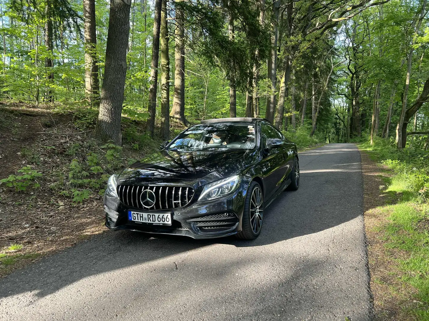 Mercedes-Benz C 300 Coupe 7G-TRONIC AMG Line - 2