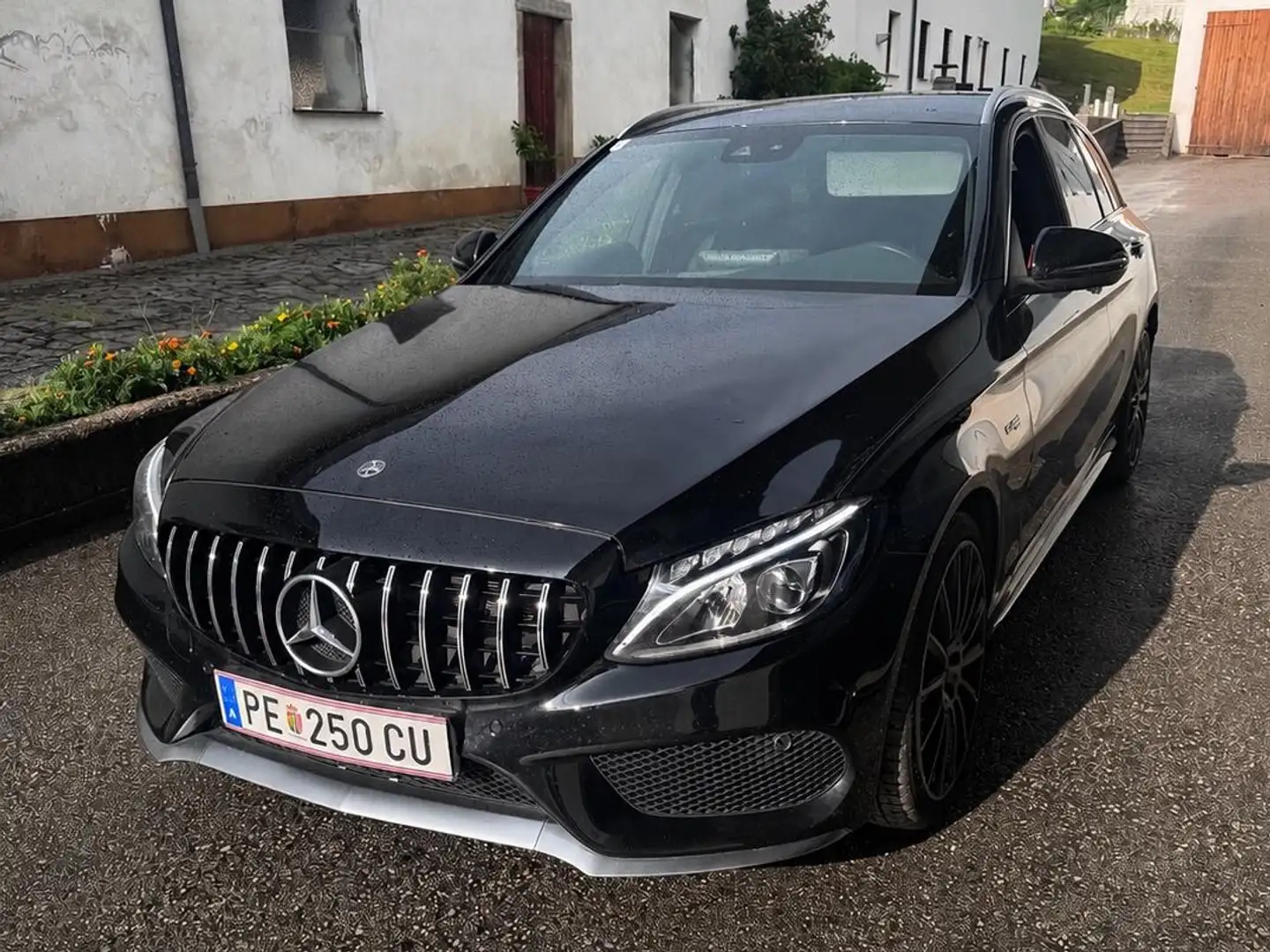 Mercedes-Benz C 43 AMG C 43 AMG T 4MATIC Aut. AMG Schwarz - 2