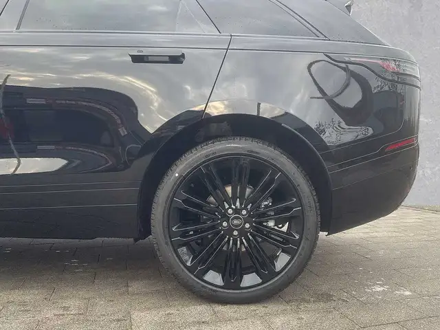 Land Rover Range Rover Velar view 9