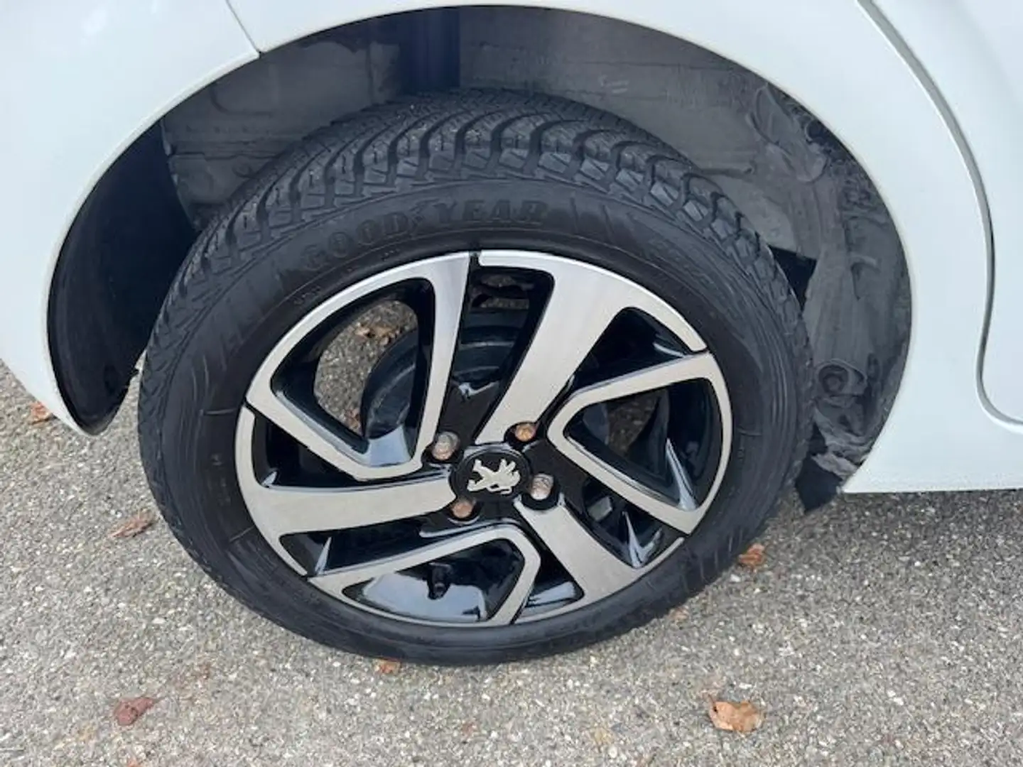 Peugeot 108 1.0 e-VTi Allure, '21, camera, navi, 5-drs, keurig Blanc - 2