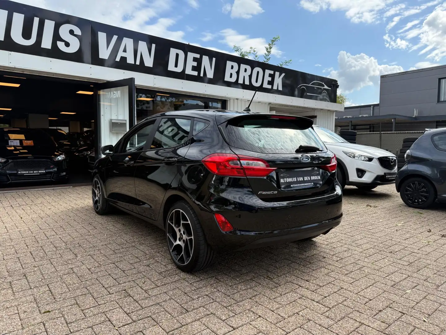 Ford Fiesta 1.0 EcoBoost Automaat|Ac|Cruise|Pdc|Bleutooth|Lane Noir - 2