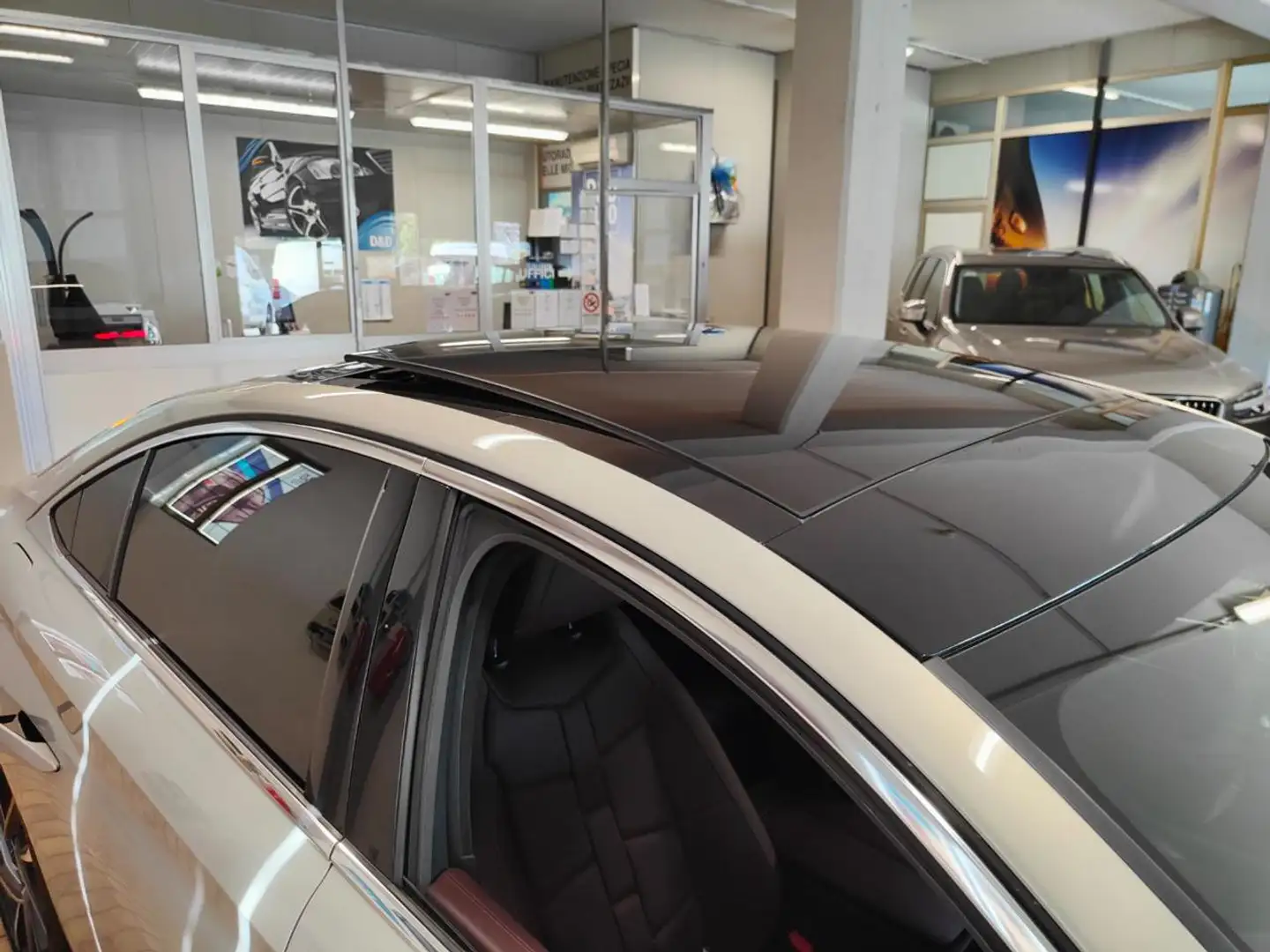 DS Automobiles DS 9 " OPERA " IL LUSSO DEL LUSSO PLUG-IN HYBRID Grigio - 2