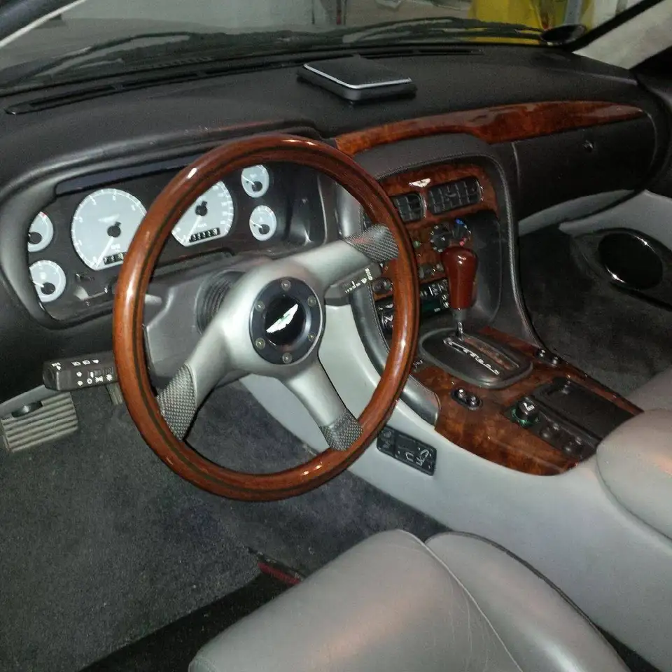 Aston Martin DB7 DB coupe 3.2, foto 3