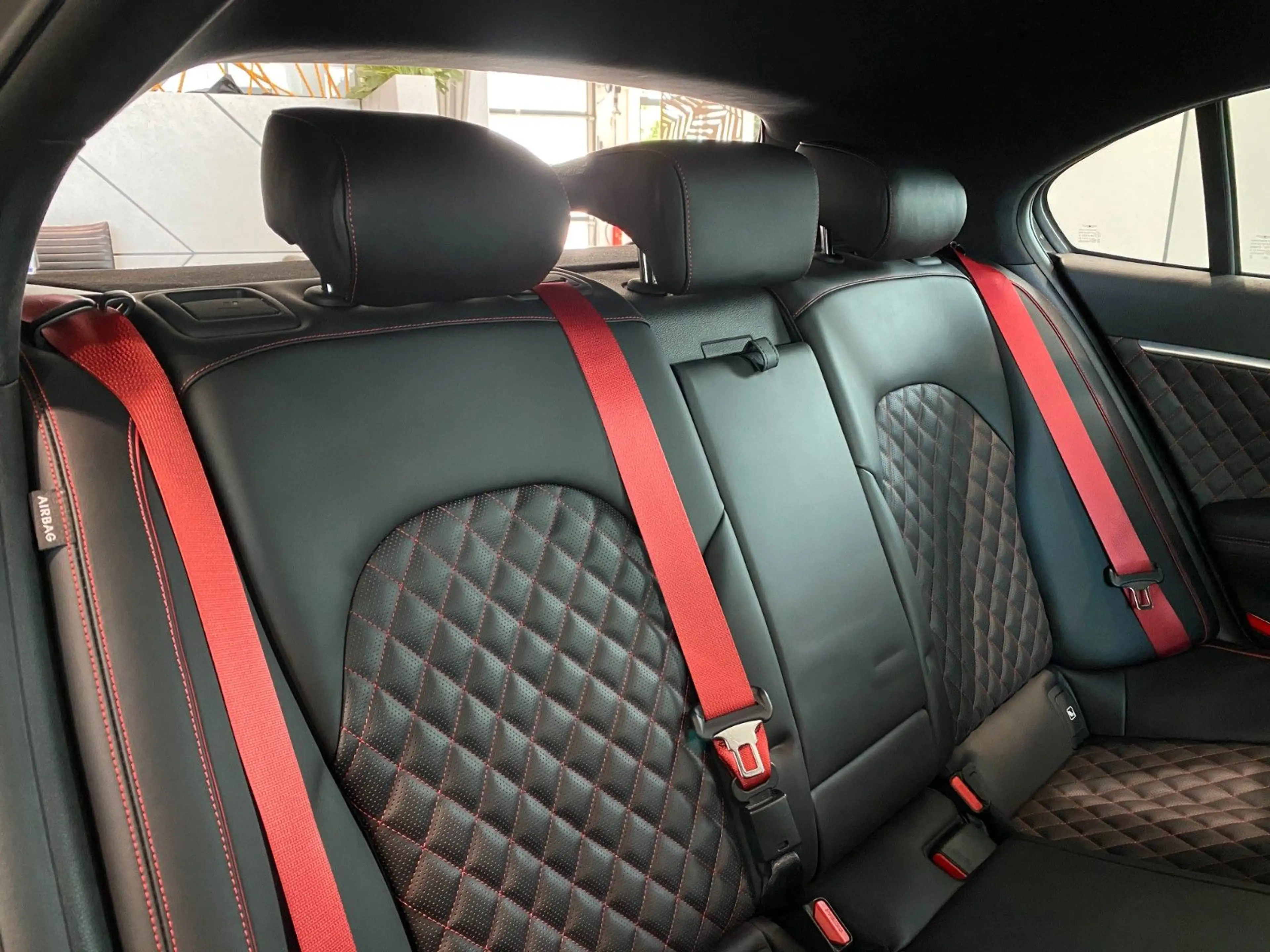 Genesis G70 Shooting Brake 2.0 T-GDI Sport 4WD Sbel HUD — photo 22