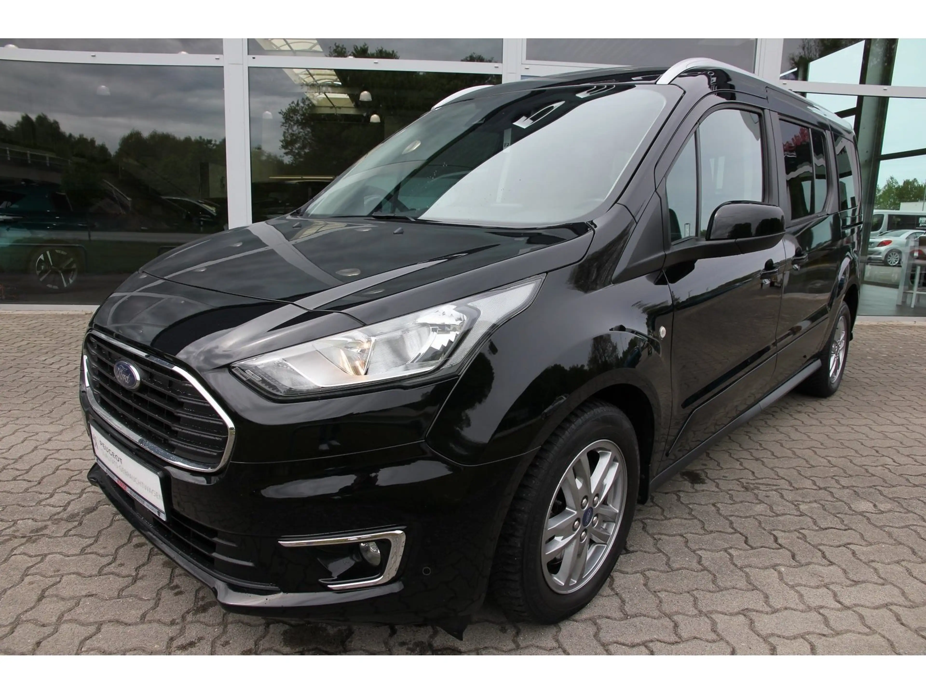 Ford Grand Tourneo Connect Titanium Pano 7-S. AHK — photo 2