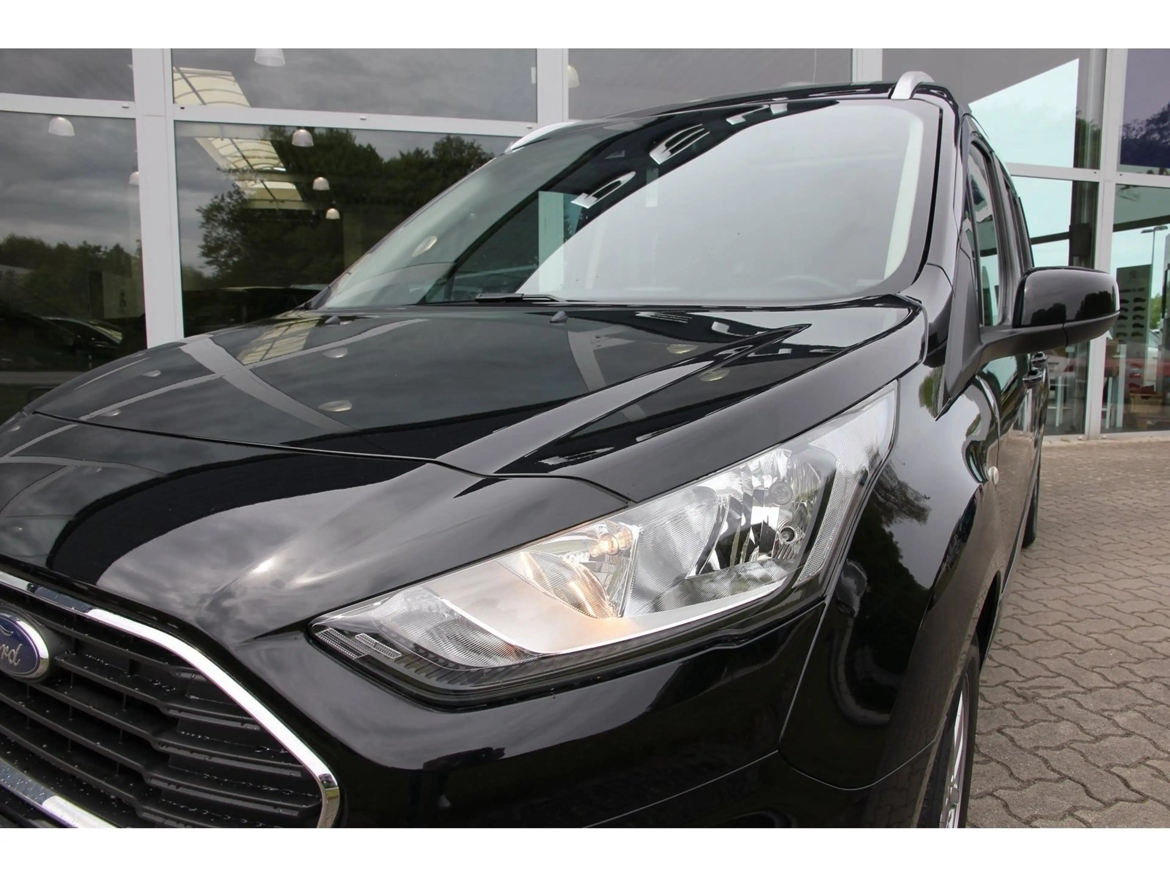 Ford Grand Tourneo Connect Titanium Pano 7-S. AHK — photo 5