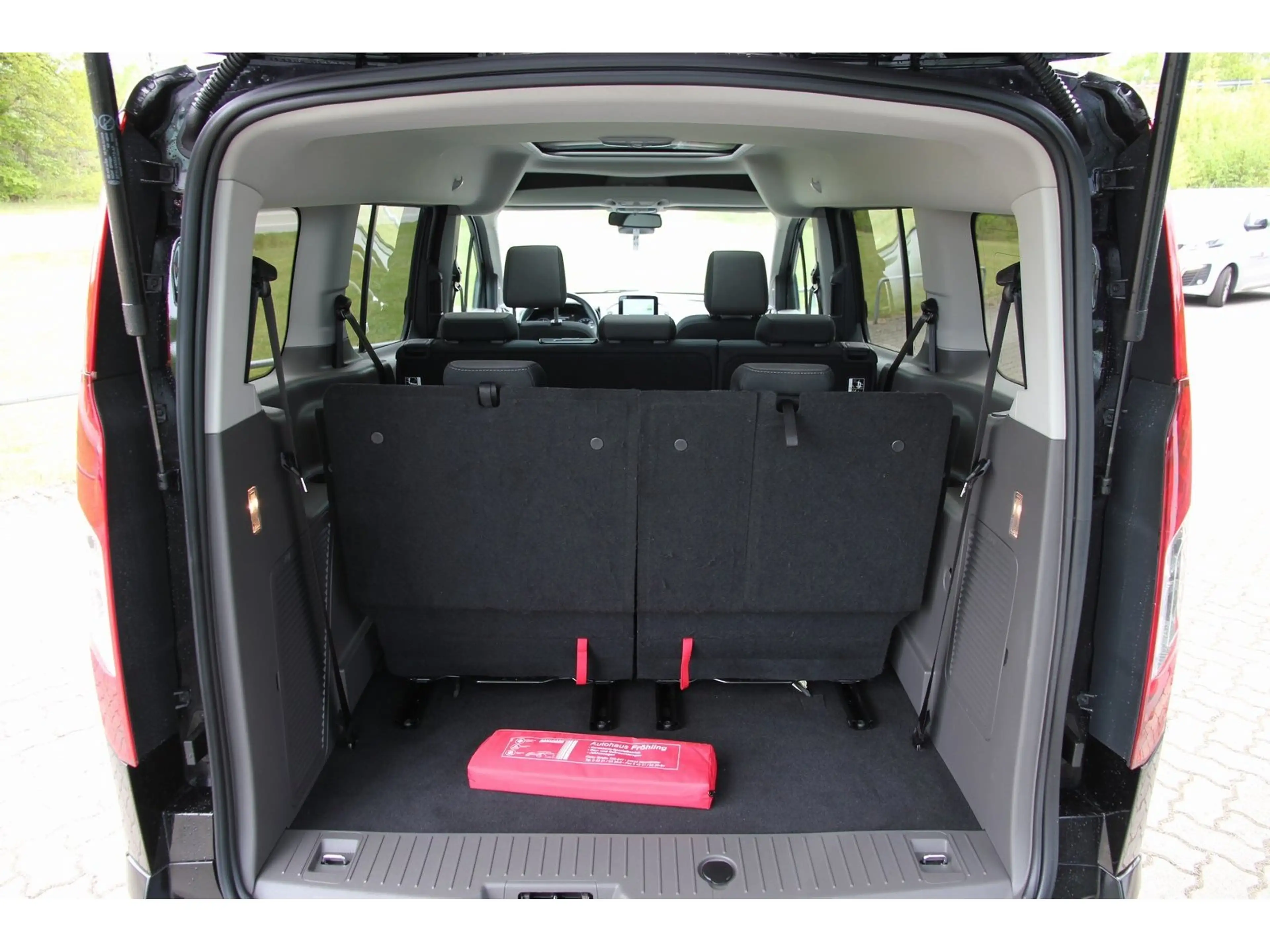 Ford Grand Tourneo Connect Titanium Pano 7-S. AHK — photo 8