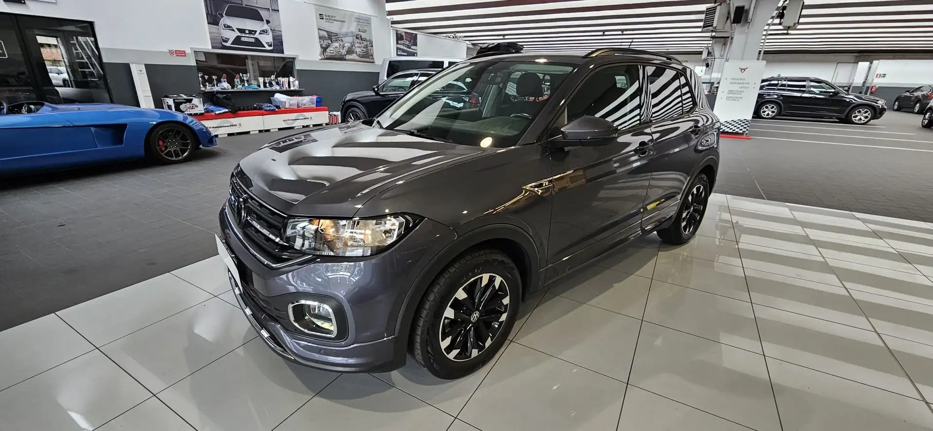 Volkswagen T-Cross T-Cross 1.0 tsi Sport 110cv dsg - R-Line Gris - 1