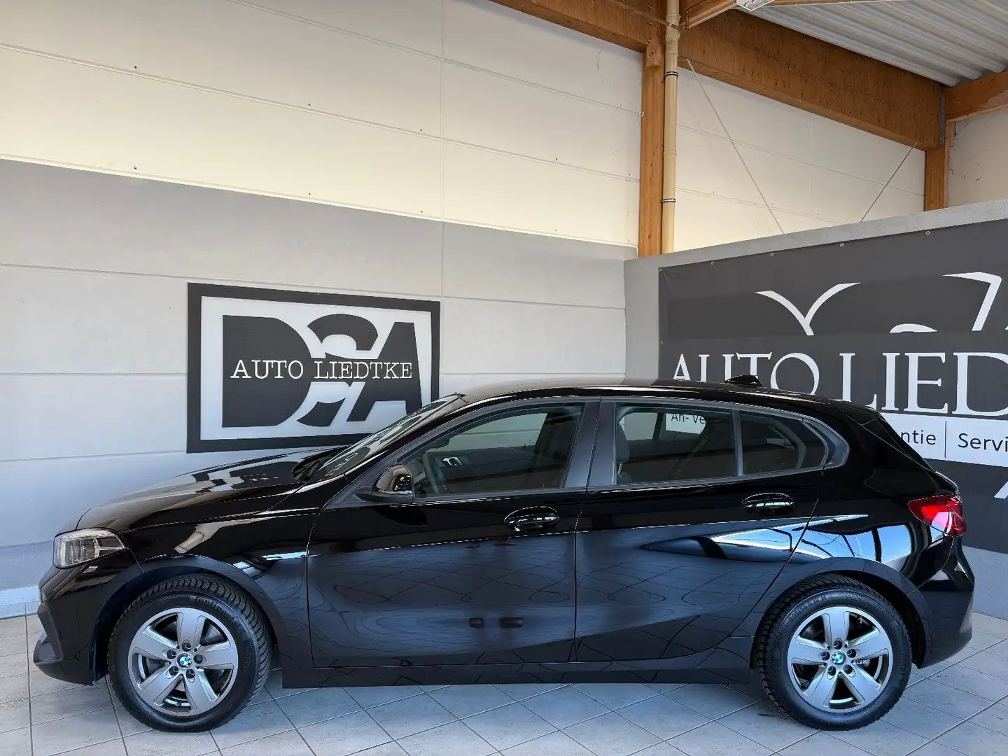 BMW 116 i Advantage/Automatik/Navi/AppleCarPlay/PDC Schwarz - 2