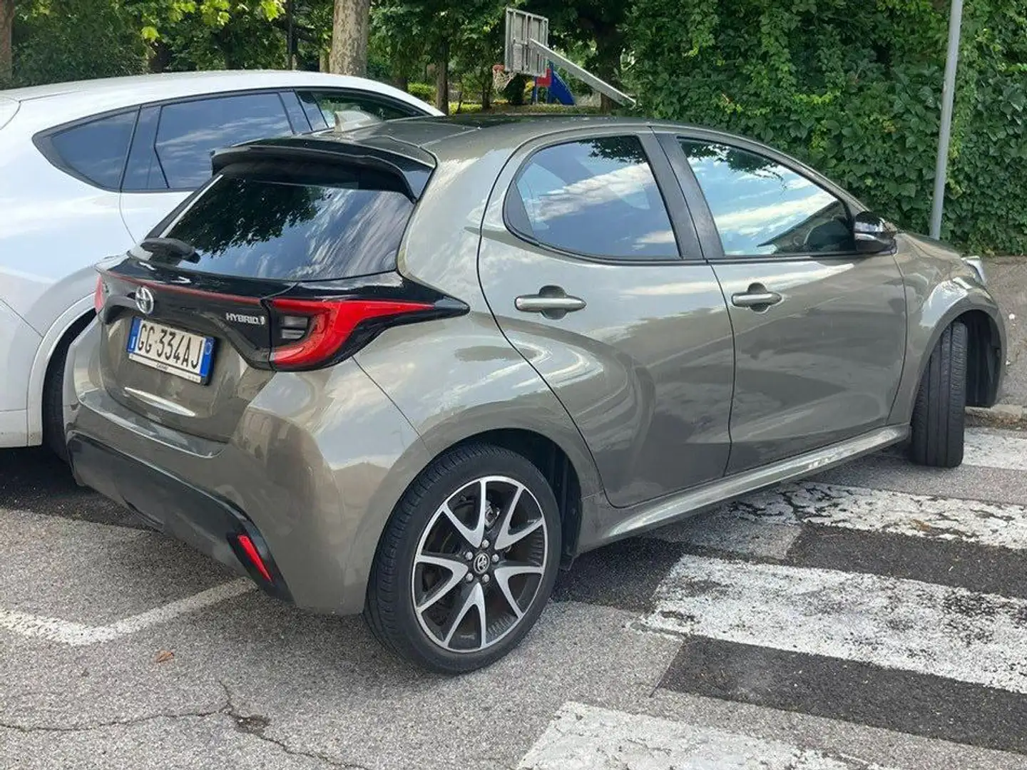 Toyota Yaris 1.5 Hybrid Lounge Bronzo - 2