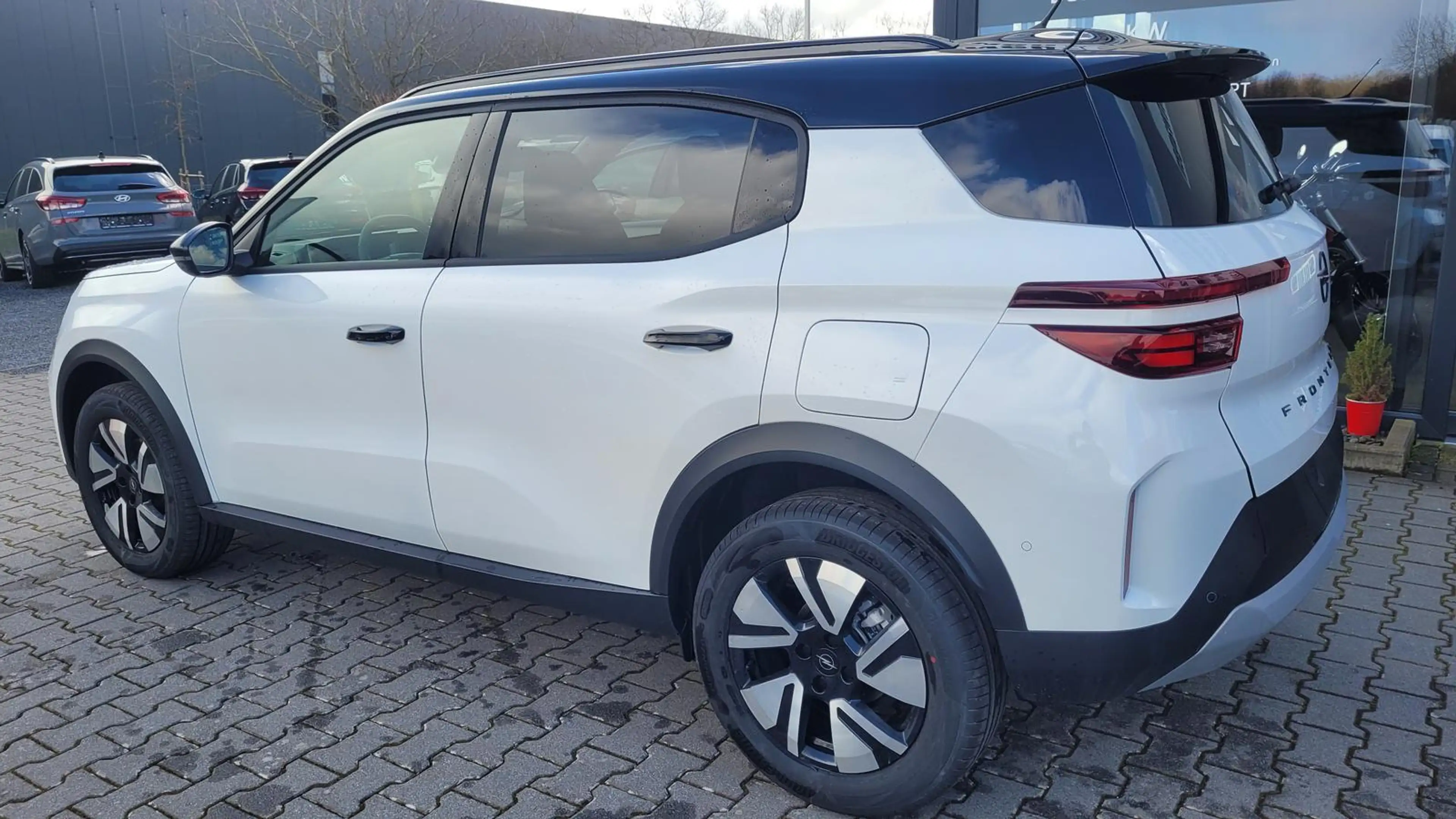 Opel Frontera GS 1.2 107 kW GS*LED*Navi*Shzg*BFS*PDC*Cam*17" ... — photo 6