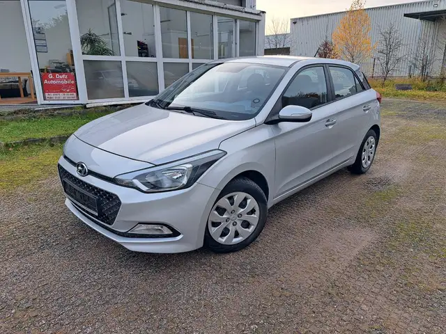 Hyundai i20 Go Klima Rückfahrkamera 46.900 km !!!