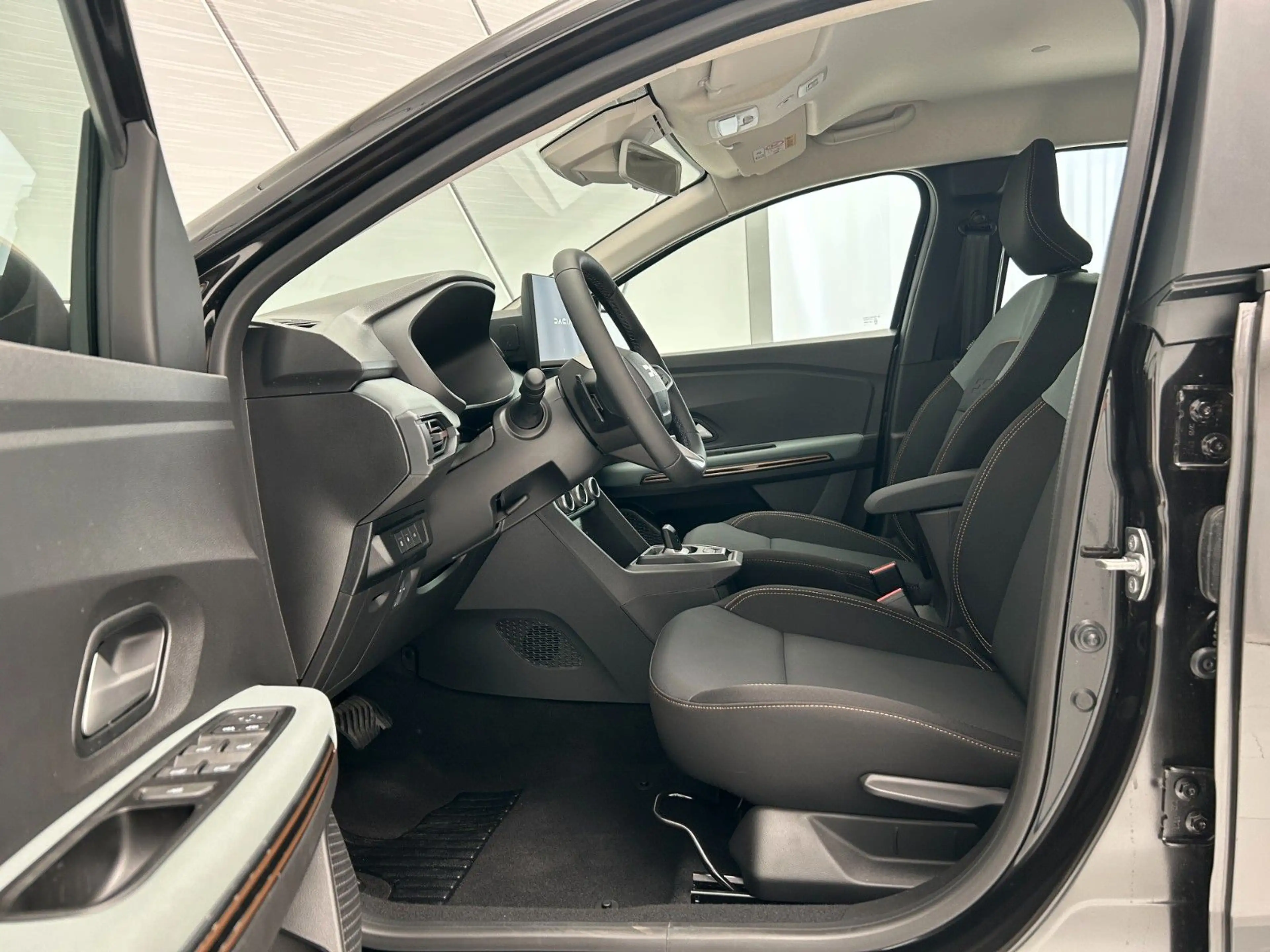Dacia Sandero Stepway Extreme ECO-G 120 auto — photo 10