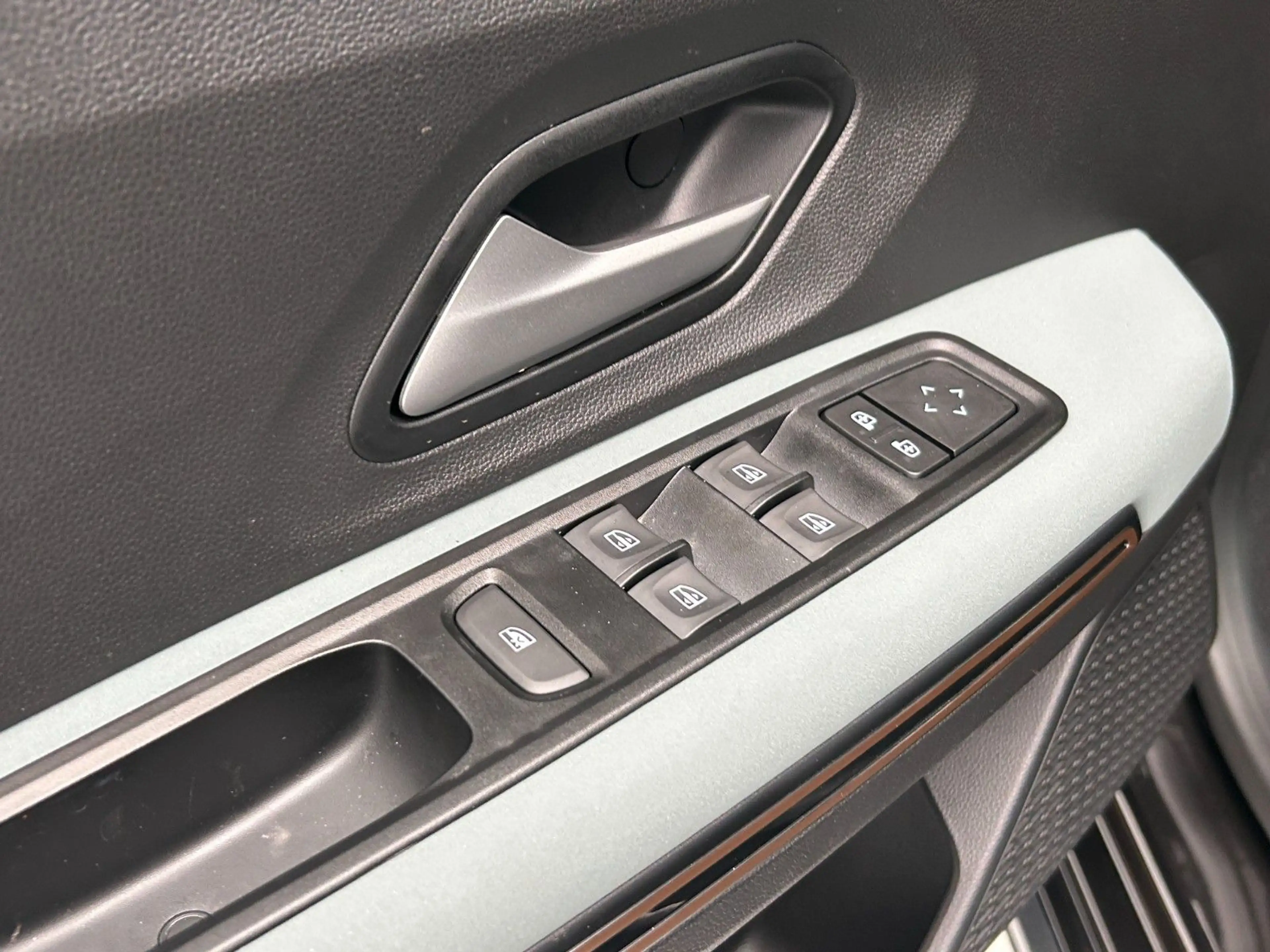Dacia Sandero Stepway Extreme ECO-G 120 auto — photo 12