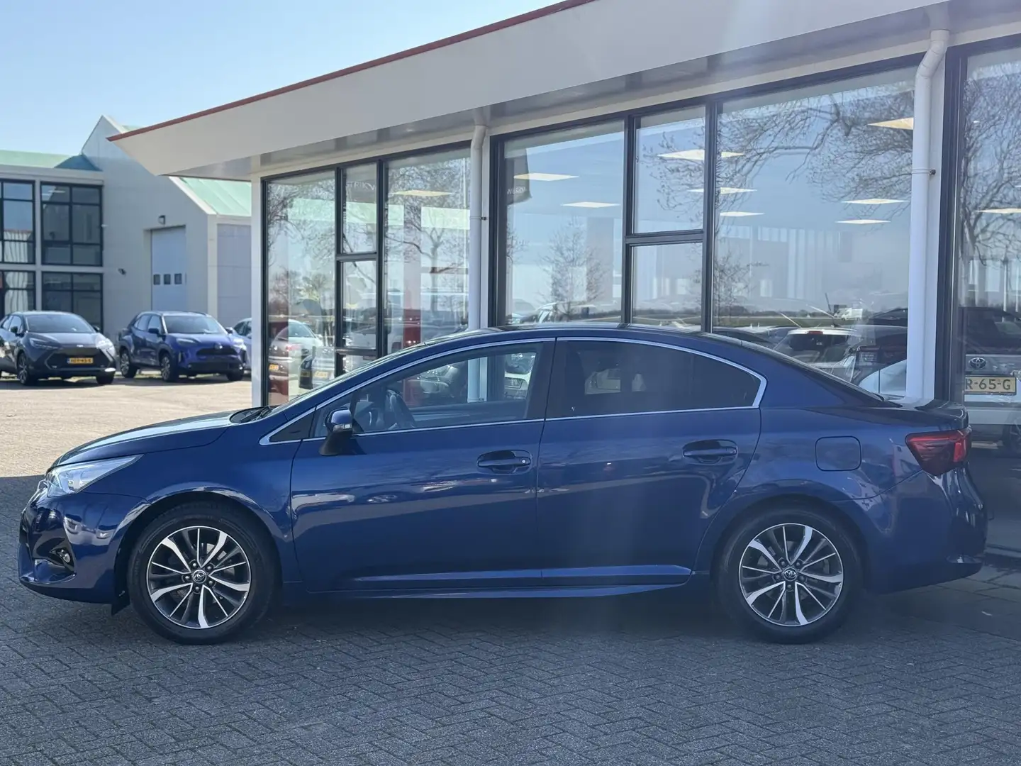 Toyota Avensis 1.8 VVT-i Lease Pro Trekhaak | Camera Modrá - 2