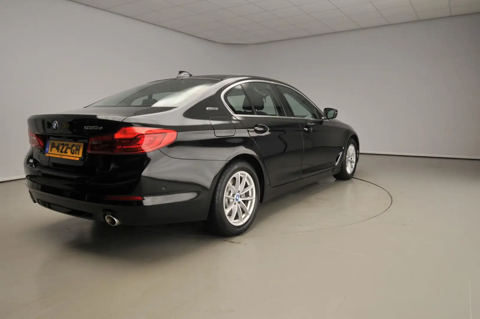 BMW 530 5 Serie Sedan 530e Camera / Stoelverwarming / Park Zwart - 2