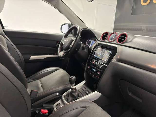 Suzuki Vitara — photo 12