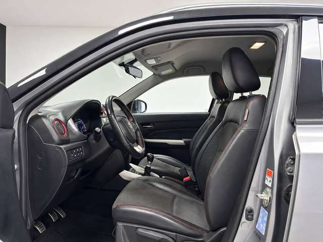 Suzuki Vitara — photo 10