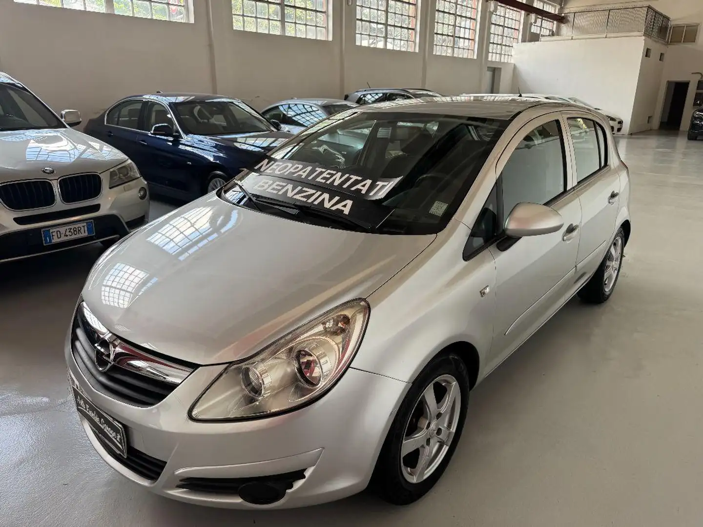 Opel Corsa 1.2 16V 5 porte Cosmo Grigio - 1