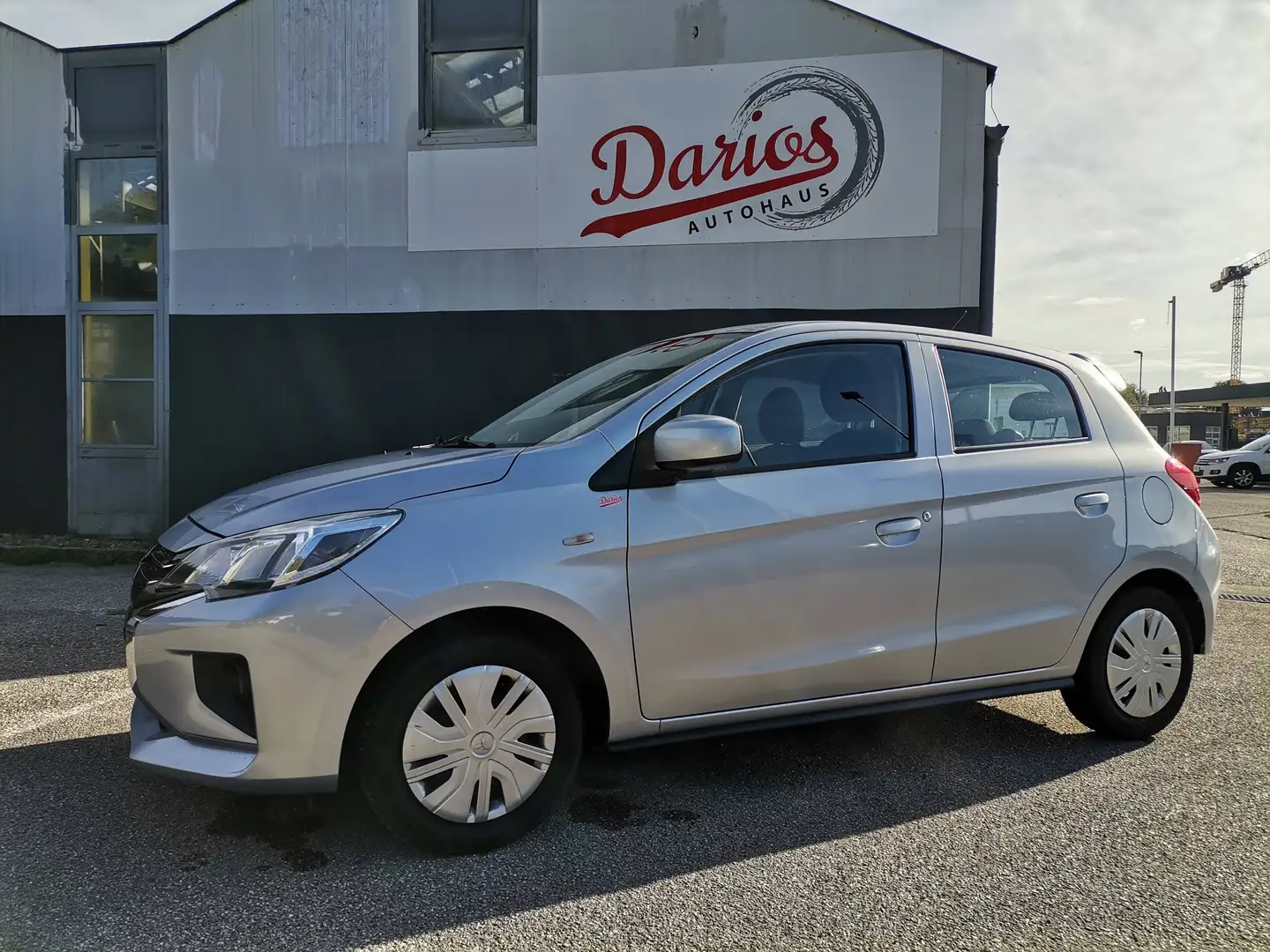 Mitsubishi Space Star Inform Silber - 1