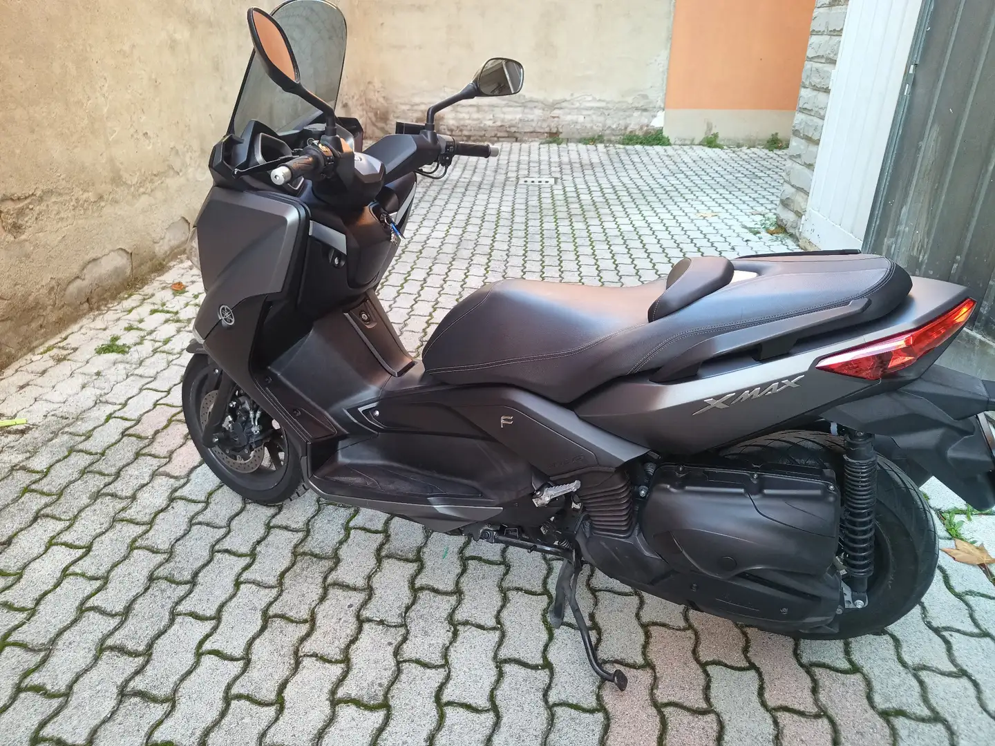 Yamaha X-Max 400 Nero - 2