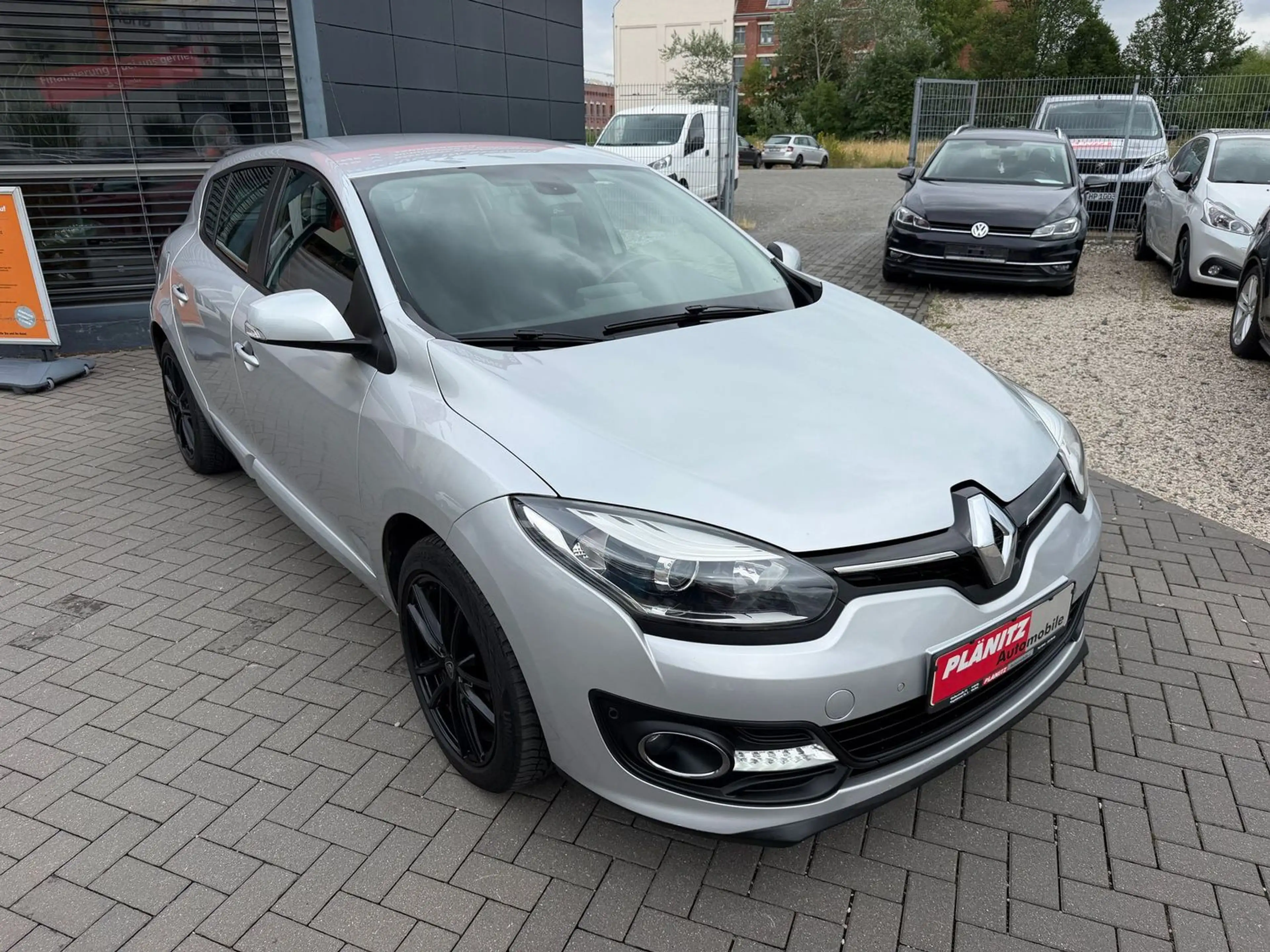 Renault Megane Paris HU 08.2028/ Scheckheftgepflegt / NAVI /AHK — photo 2