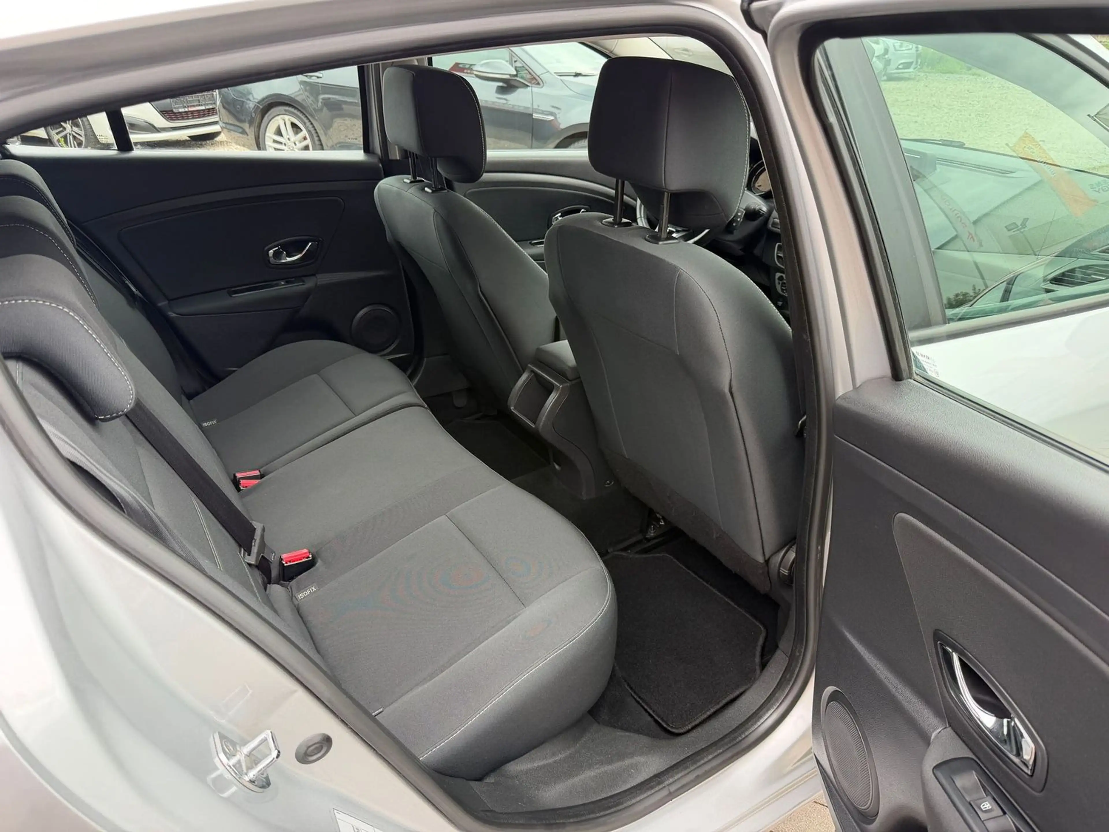 Renault Megane Paris HU 08.2028/ Scheckheftgepflegt / NAVI /AHK — photo 11