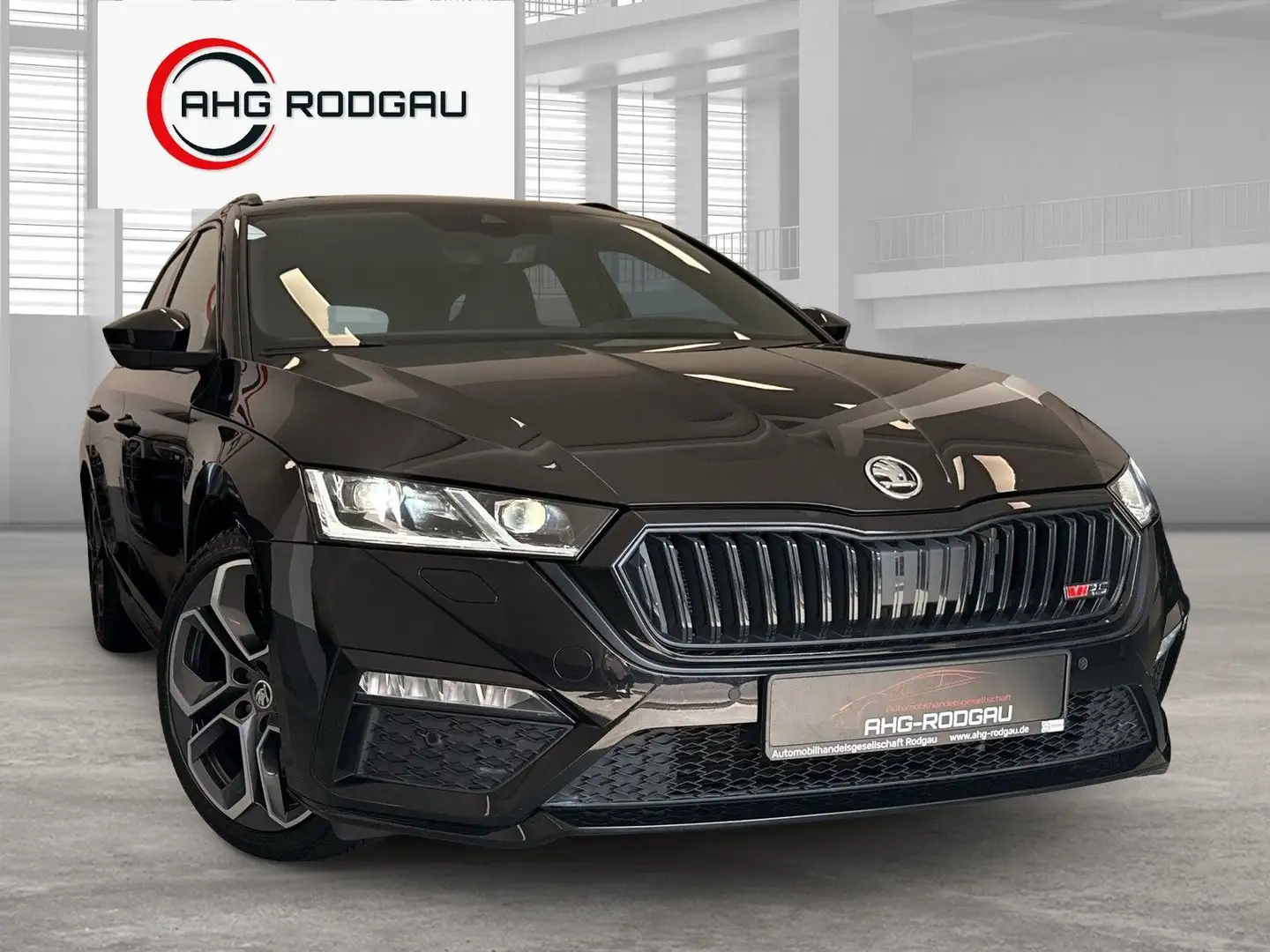 Skoda Octavia Combi RS/H-UP/PANO/ACC/E-SITZE/MASS/19" Schwarz - 1