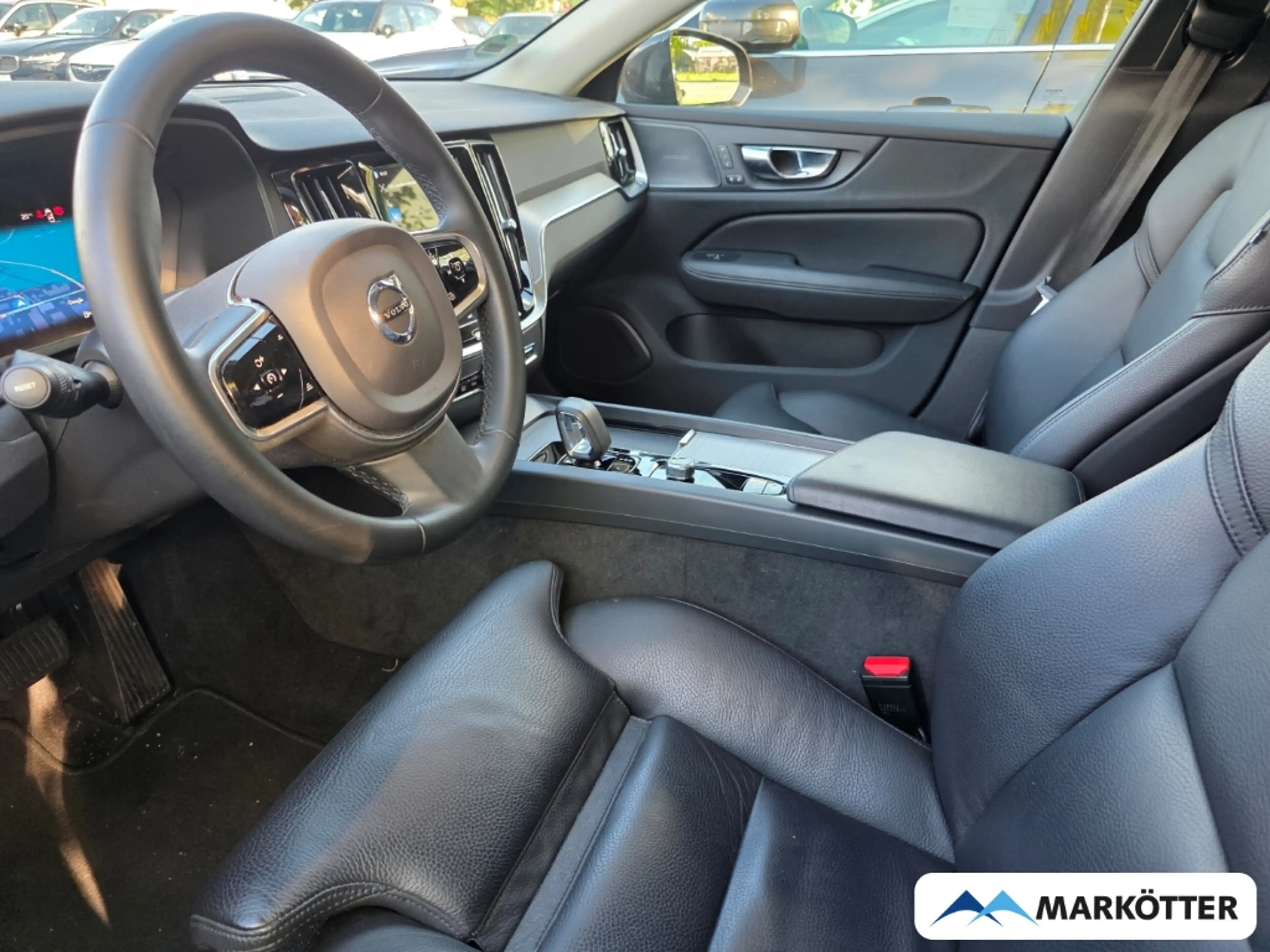 Volvo V60 Cross Country PLUS B4 AWD ACC/AHK/CAM/STHZ/PANO/SHZ/H&K — photo 5