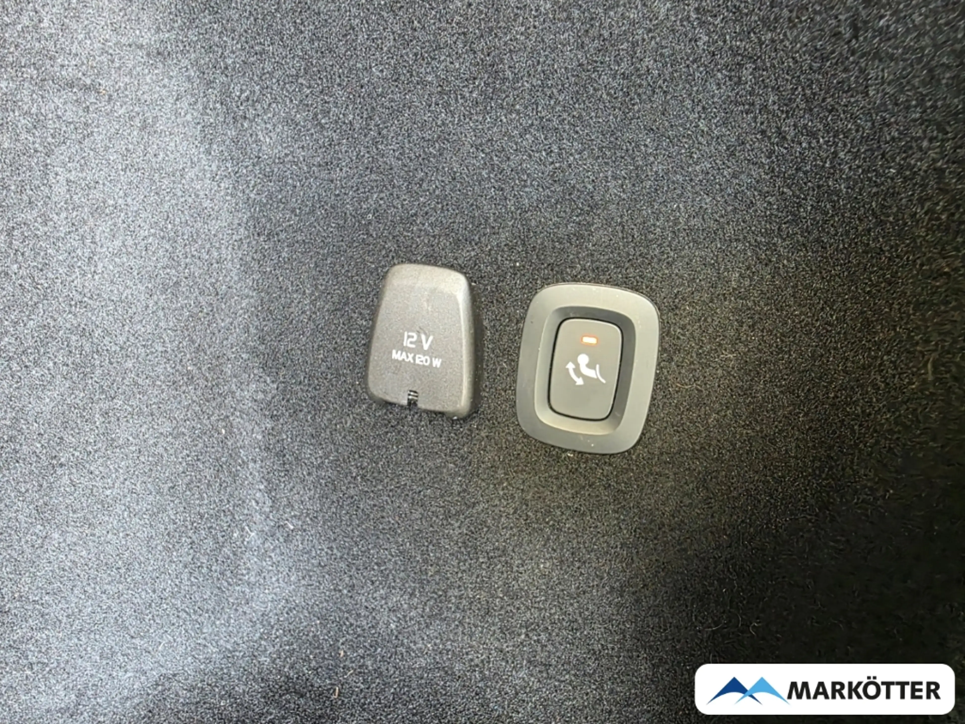 Volvo V60 Cross Country PLUS B4 AWD ACC/AHK/CAM/STHZ/PANO/SHZ/H&K — photo 14